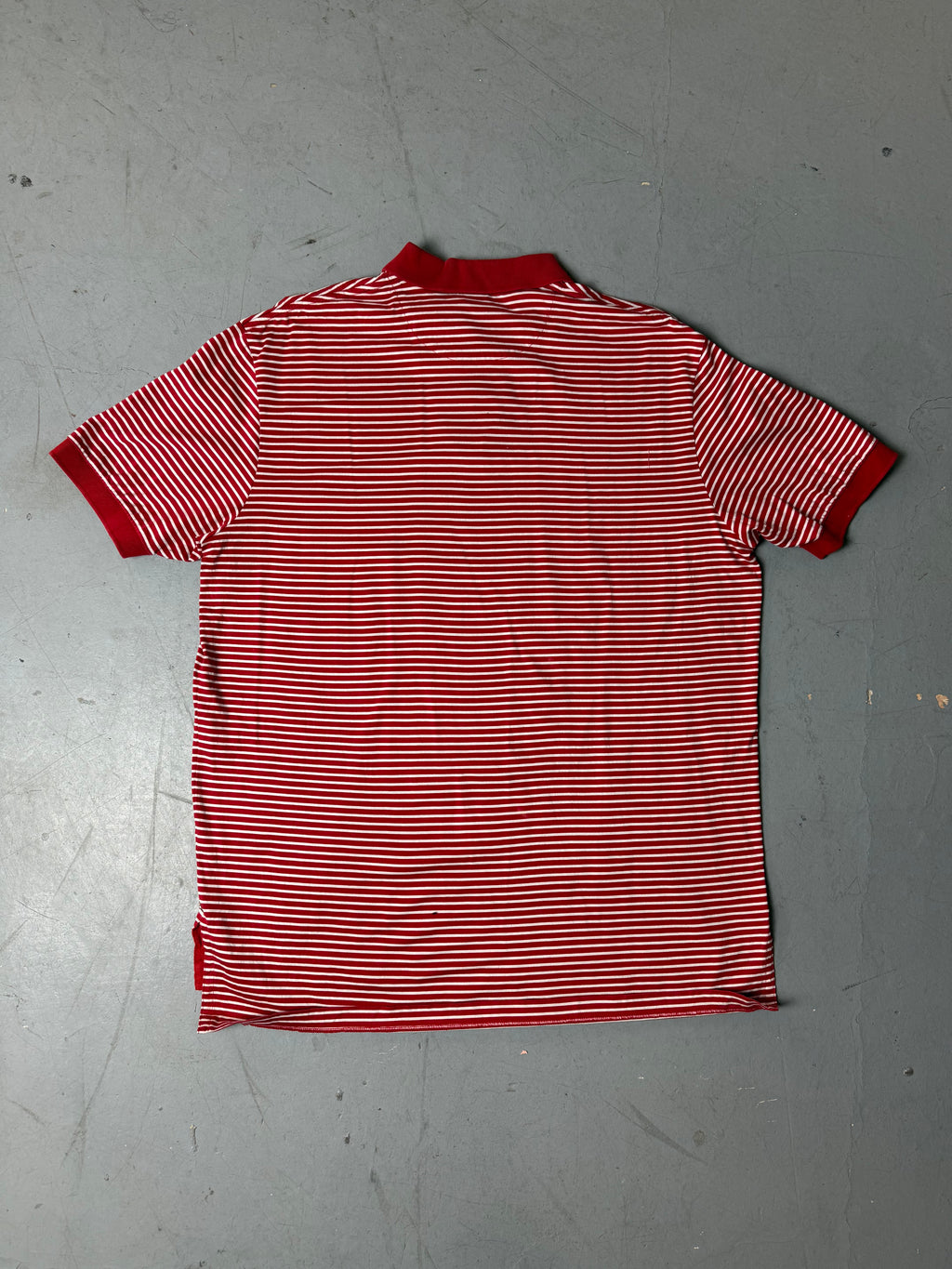 Produktbild von Vintage Ralph Lauren Red and White  Striped Polo von hinten