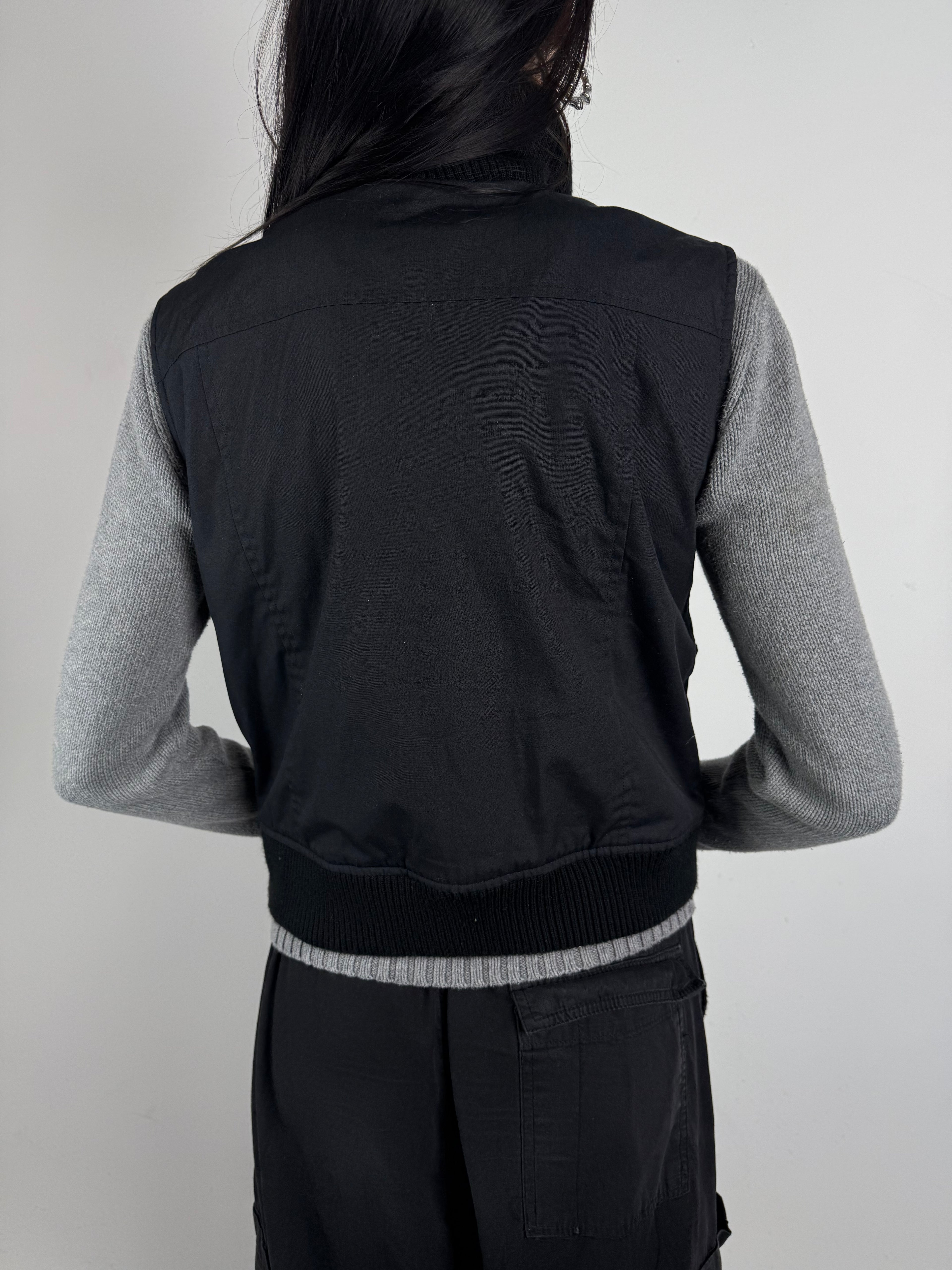 Tragebild von Vintage Indian Rose Black Multi Pocket Vest M von hinten