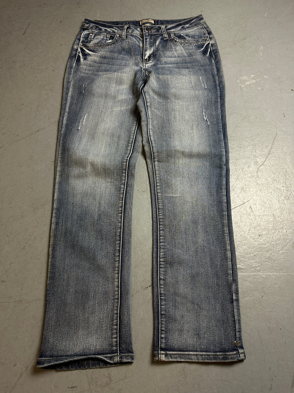 Productbild von Vintage Washed and Stitched Pocket Denim S/M von vorne 