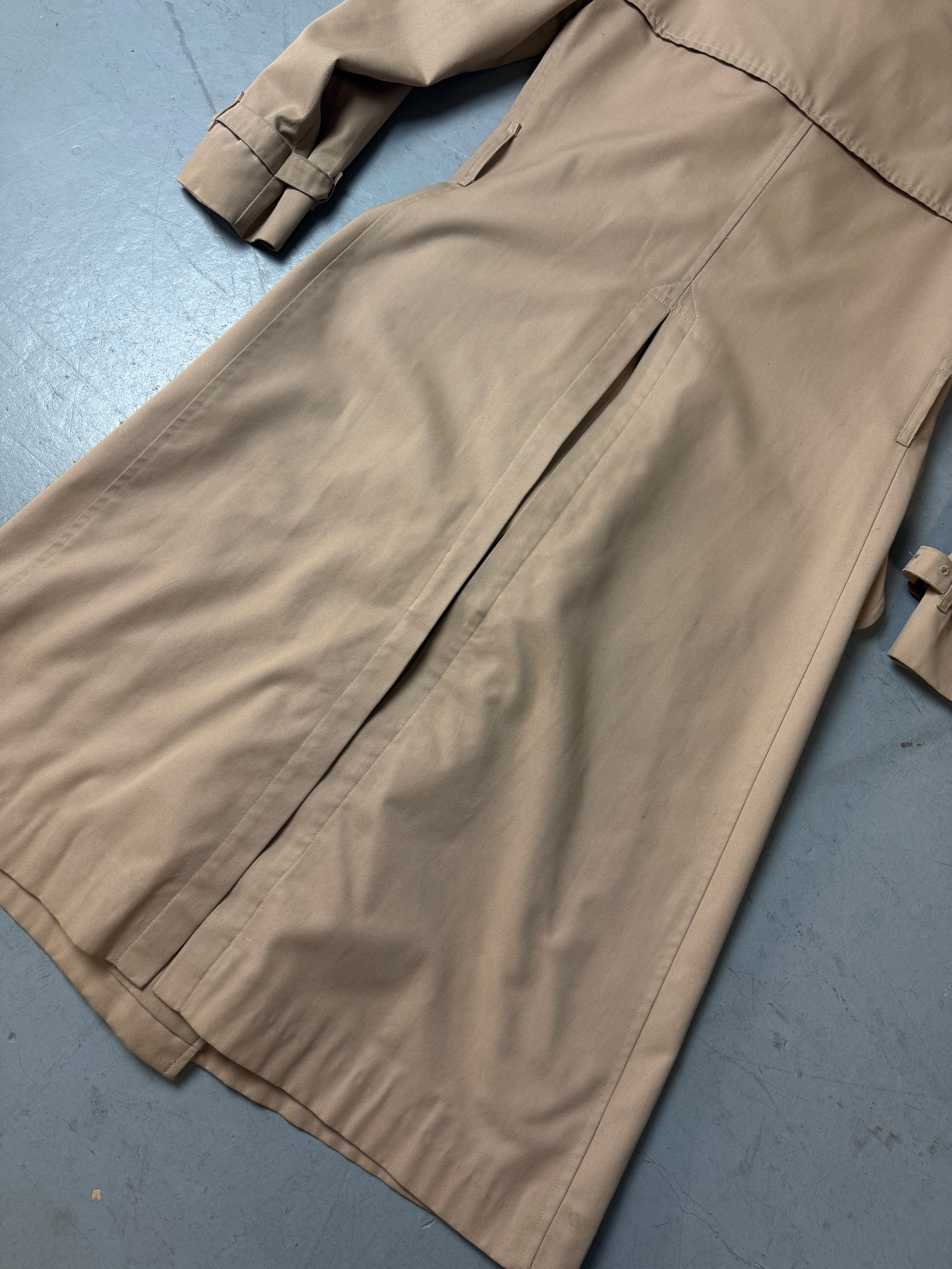 Vintage Beige Burberrys Trenchcoat M