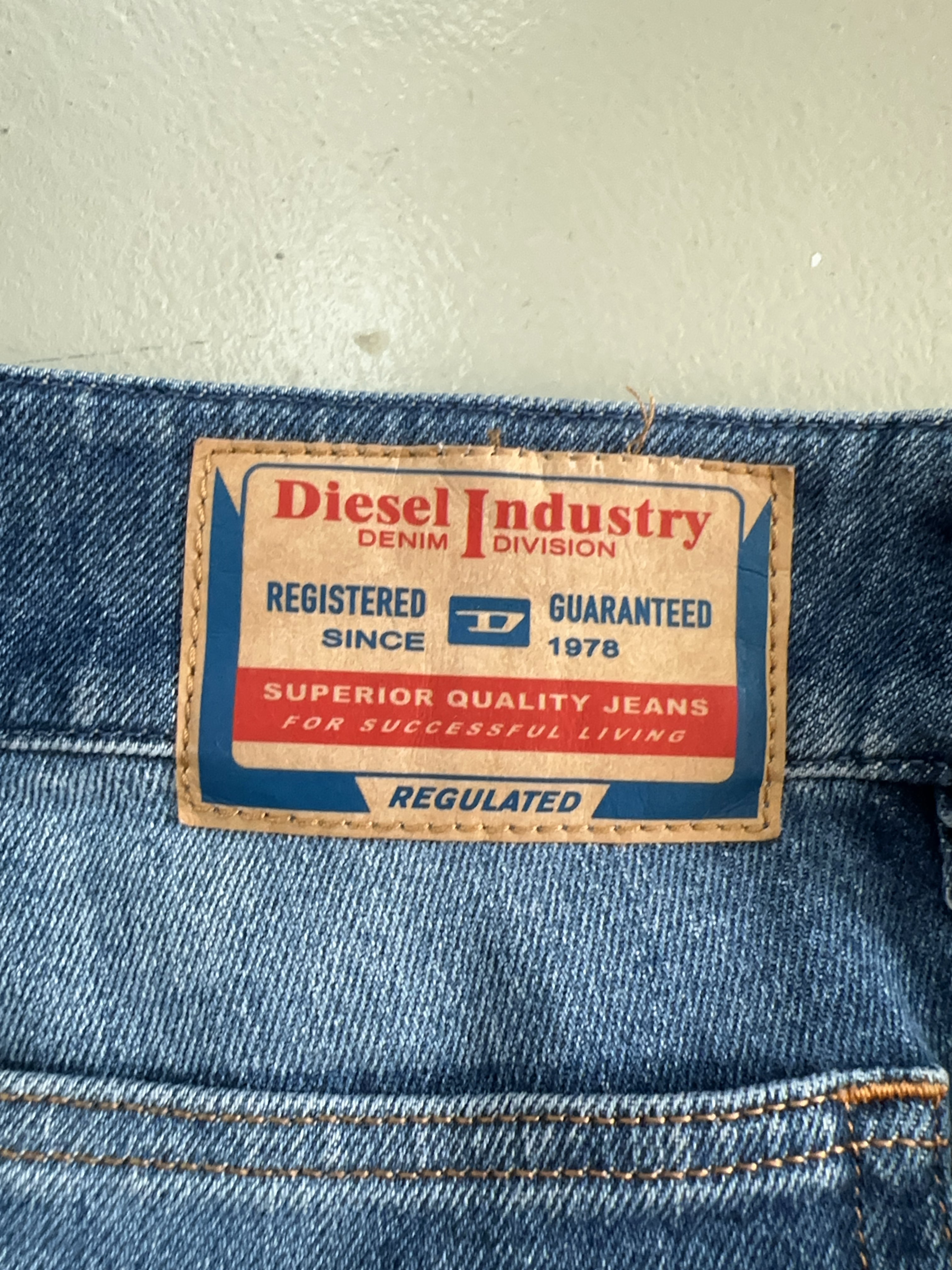 Vintage Diesel Jeans (M/L)