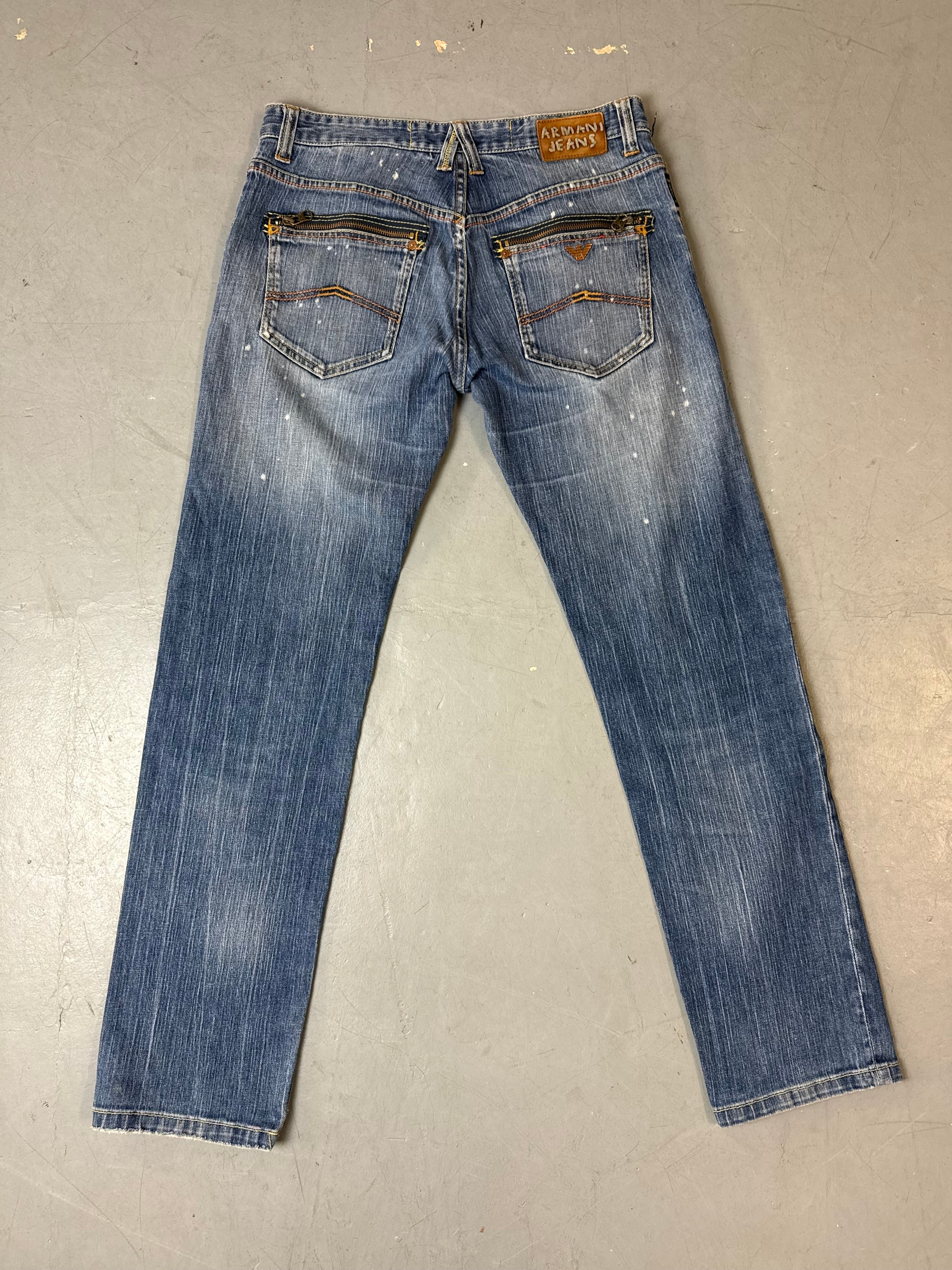 Produktbild von Vintage Armani Jeans Blue Washed Straight Leg Denim M/L von hinten
