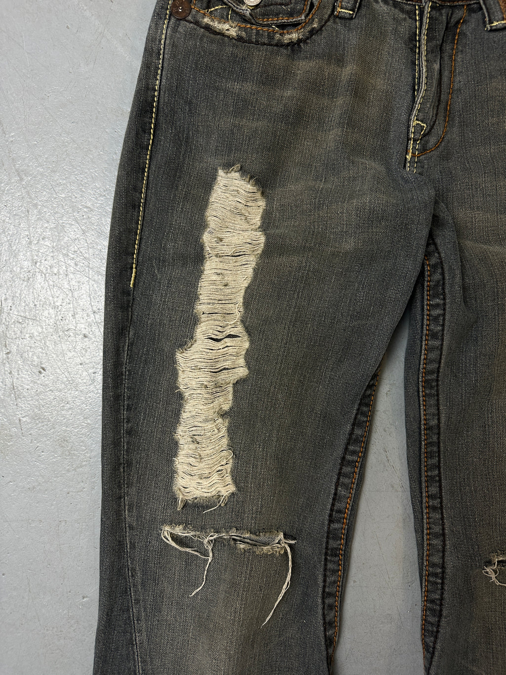 Detailliertes produktbild von Vintage Grey Ripped & Flared True Religion S/M von vorne