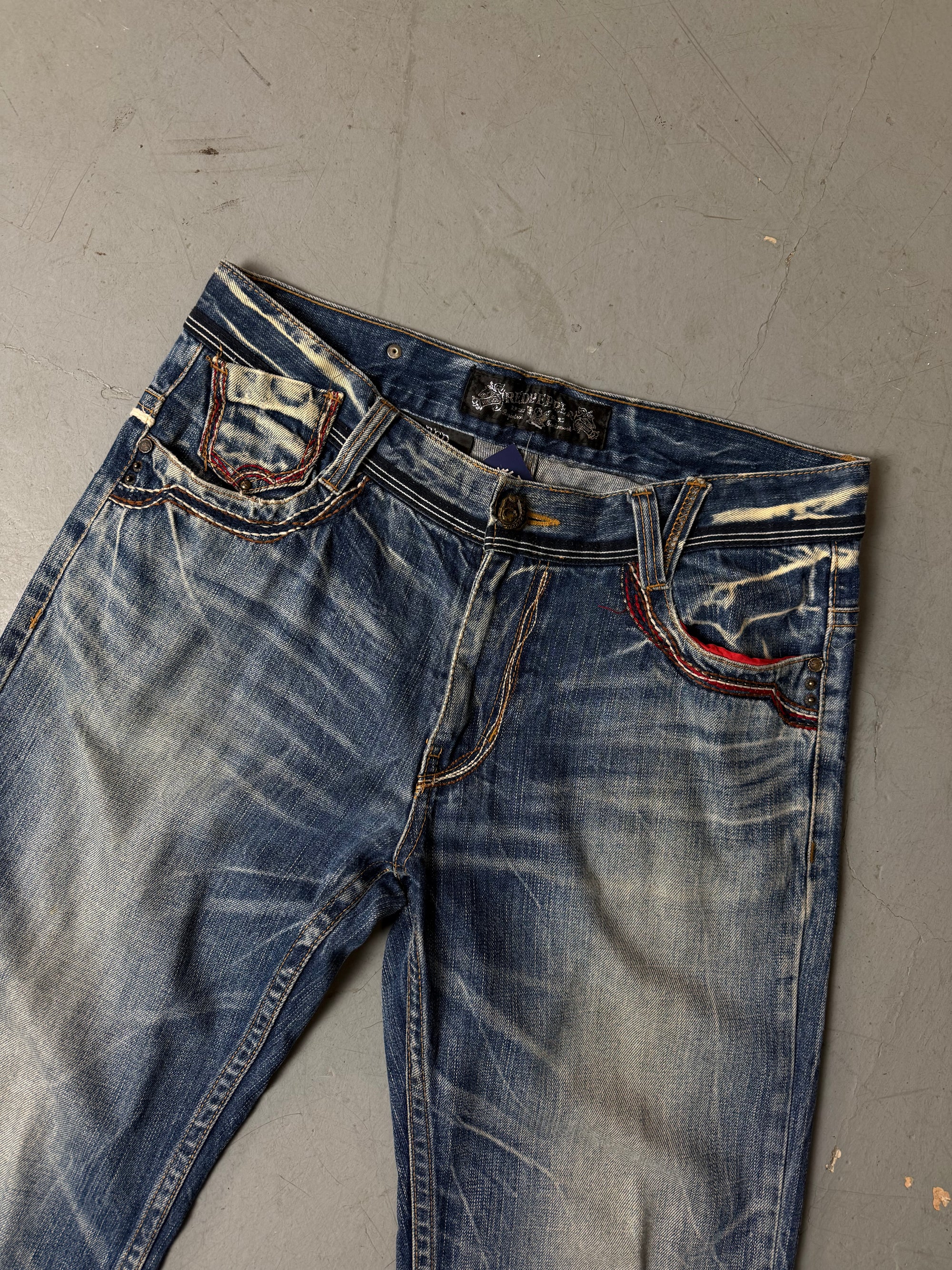 Detailbild von einer Vintage Red Pepper Baggy Stright Leg Jeans von Hosenbund