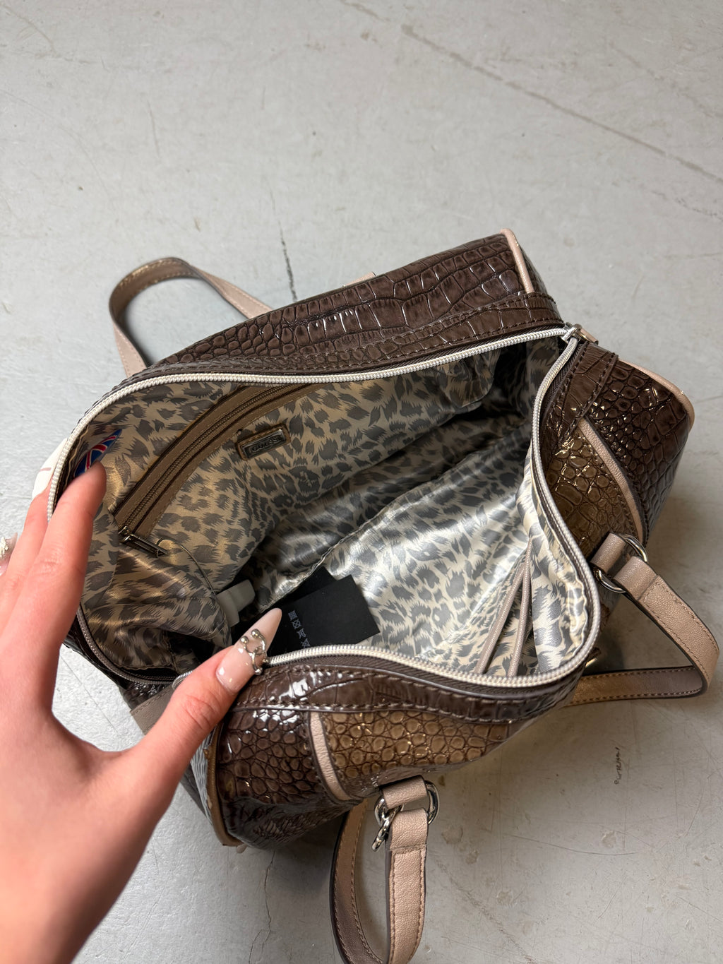 Vintage CNTY BAGS Guess Brown Crocodile Optic Handbag