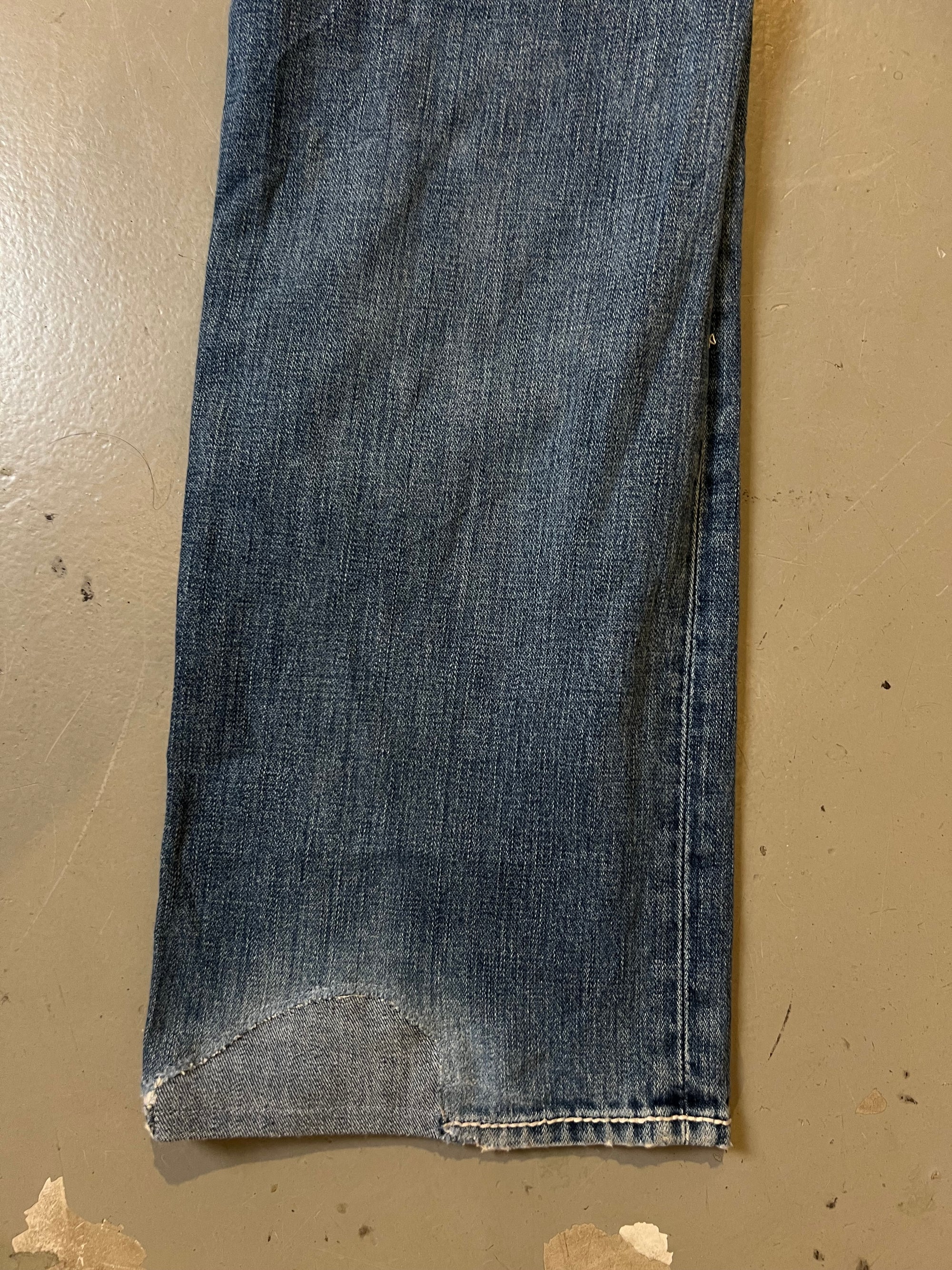 Vintage True Religion White Stiched Ripped Denim L/XL