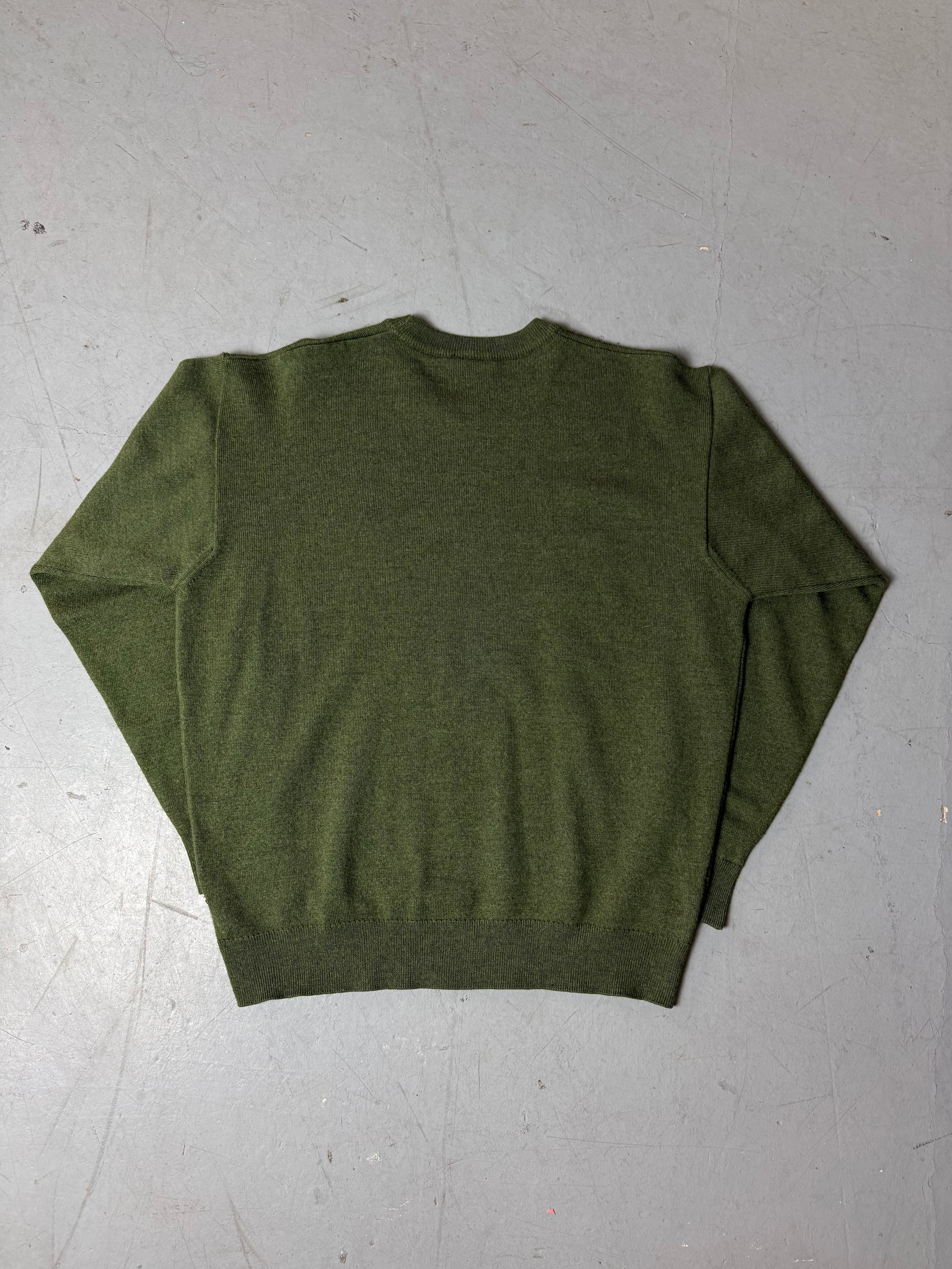 Produktbild von einem Vintage Lacoste Green Knit Sweater von hinten
