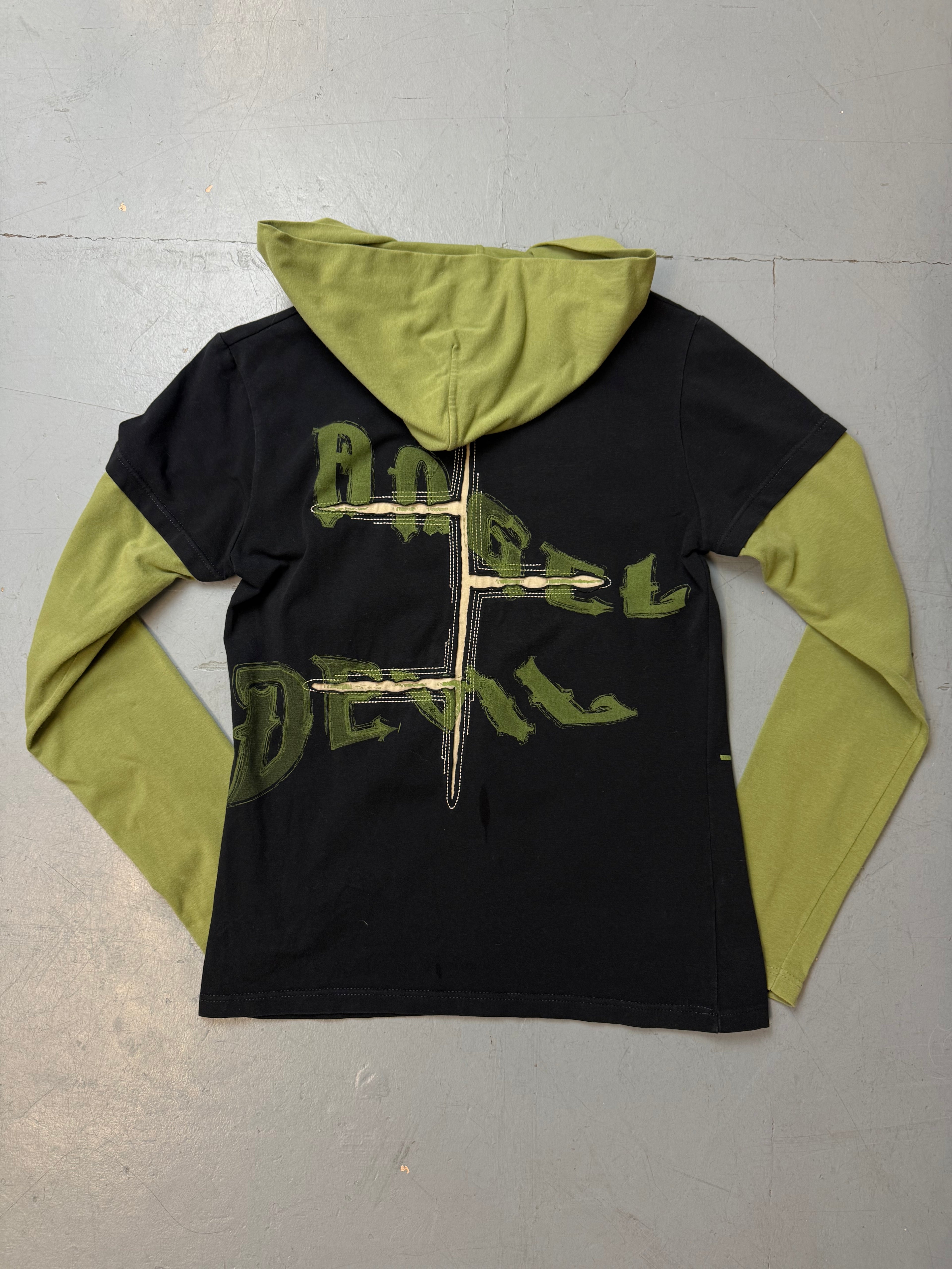 Vintage Angel Devil Black and Green Hooded Longsleeve für Damen. Y2K Second Hand 2000s Fashion