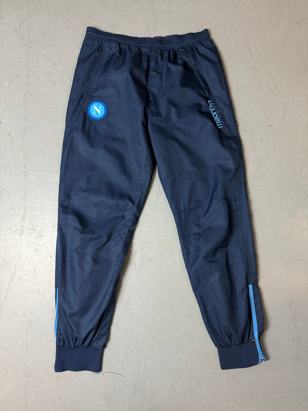 Produktbild von Vintage Macron Blue Napoli Track Pants Von vorne