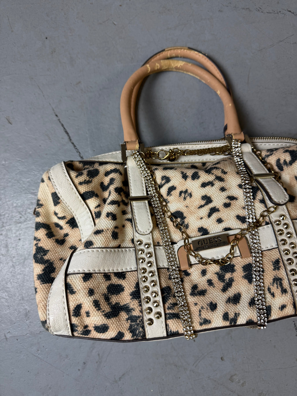 Vintage CNTY BAGS Guess Beige Leo Print Handbag with Extra Charms