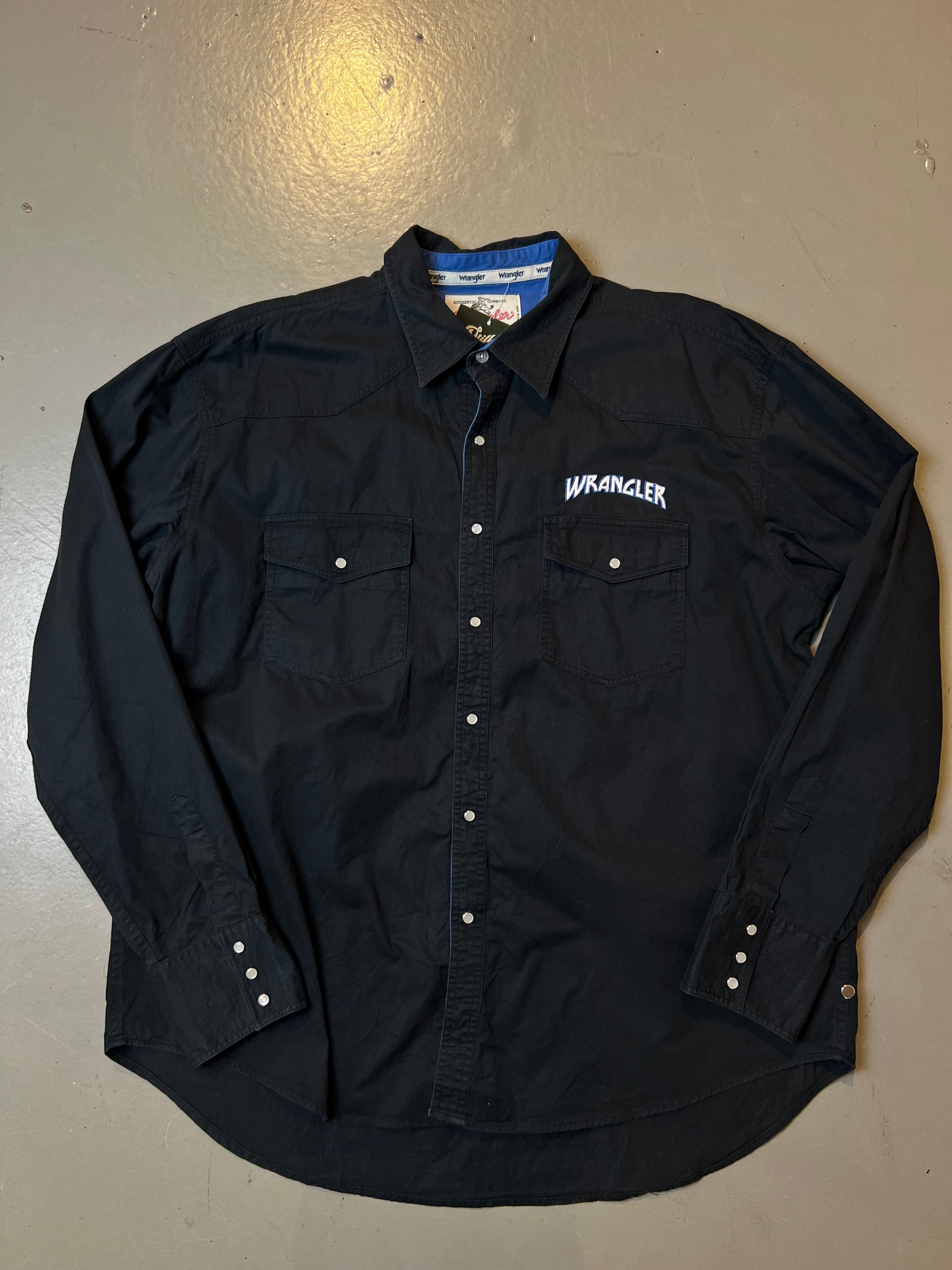 Vintage Black Wrangler Embroidered Button Up L/XL