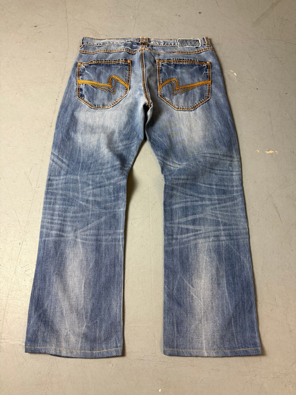 Produktbild von einer Vintage Blue Monkey Baggy Jeans von hinten