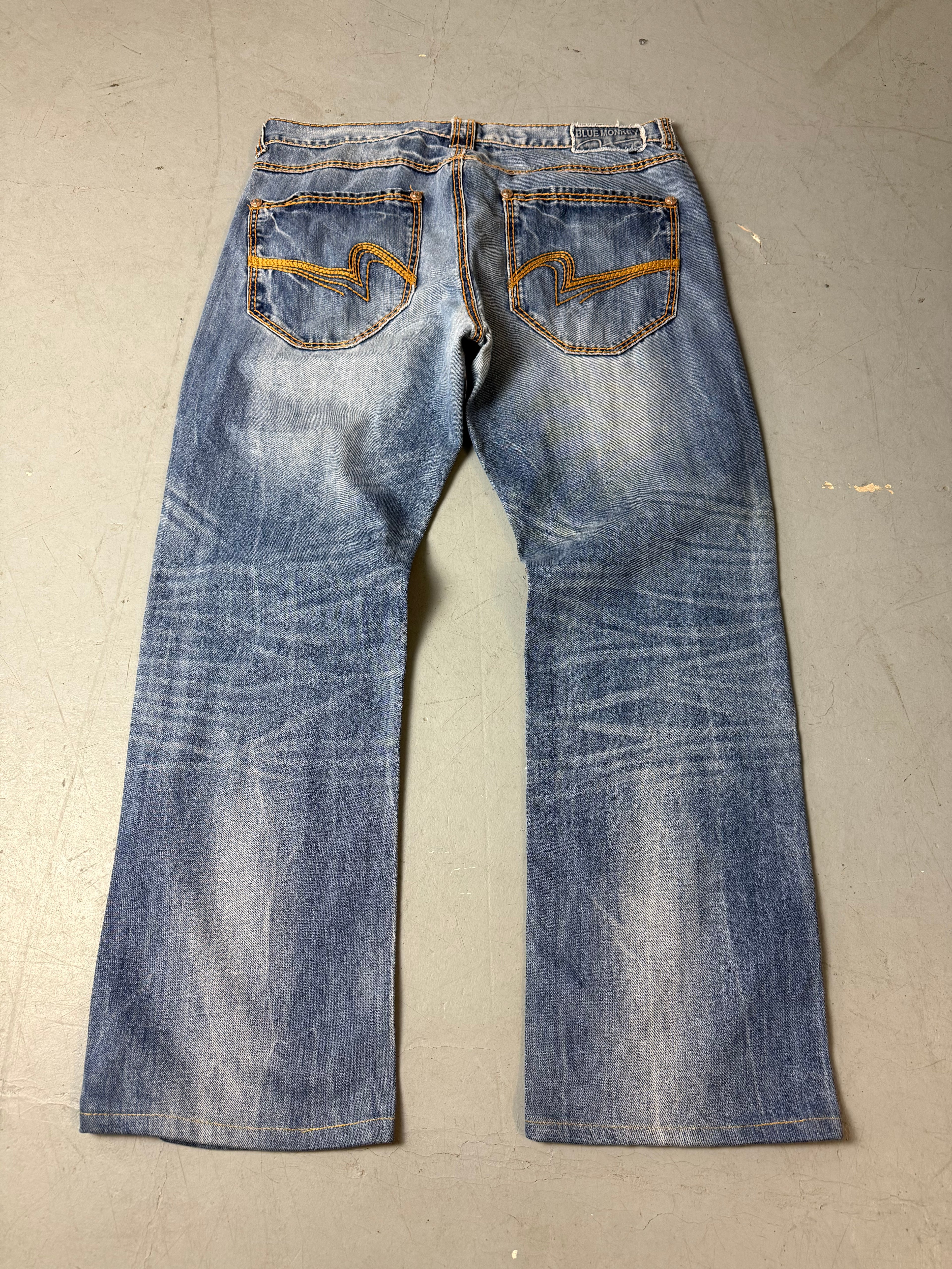 Produktbild von einer Vintage Blue Monkey Baggy Jeans von hinten