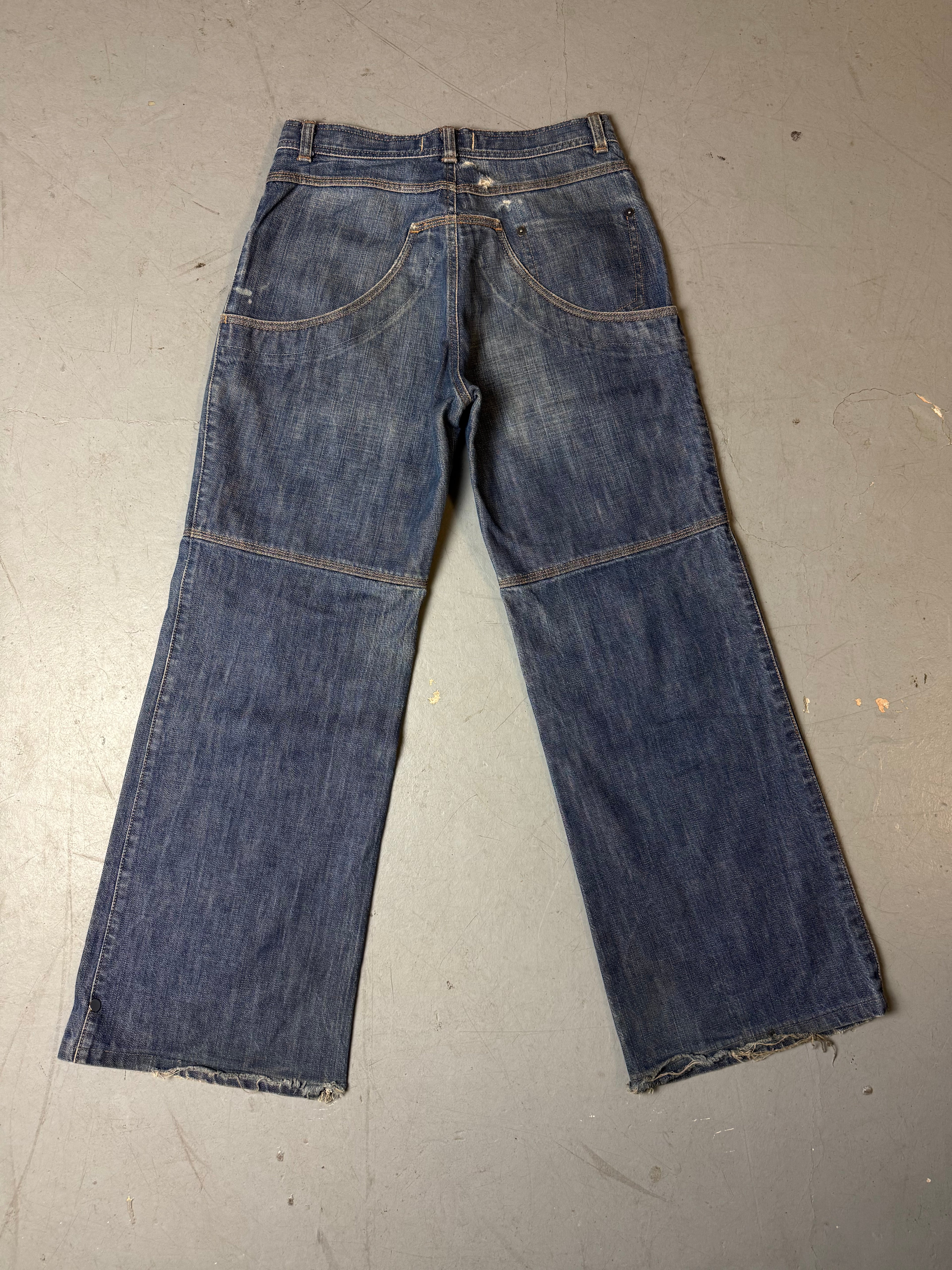 Produktbild von einer Vintage United Colors of Benetton Denim Jeans von hinten