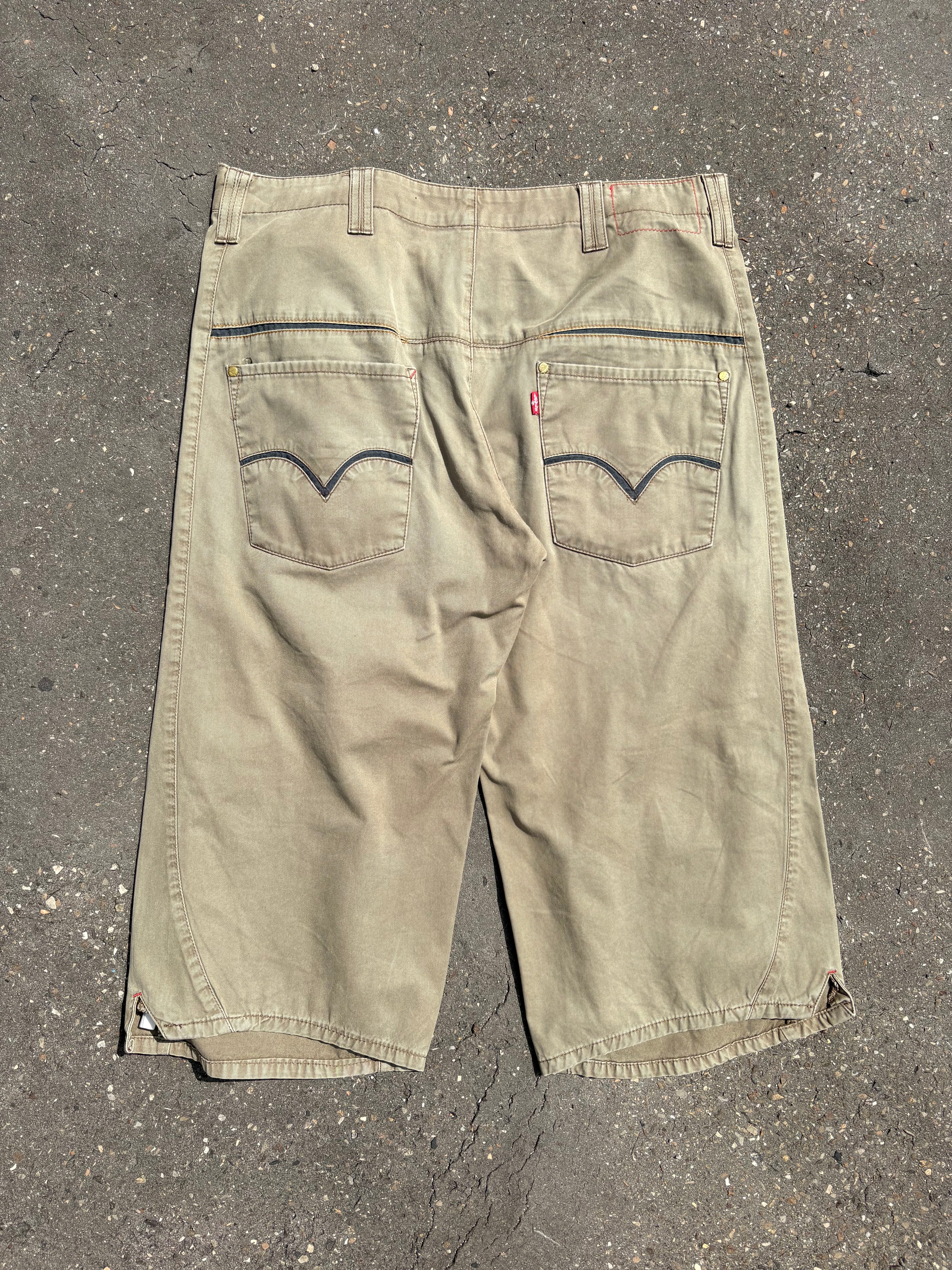 Vintage Khaki Levi’s Baggy Jorts L/XL