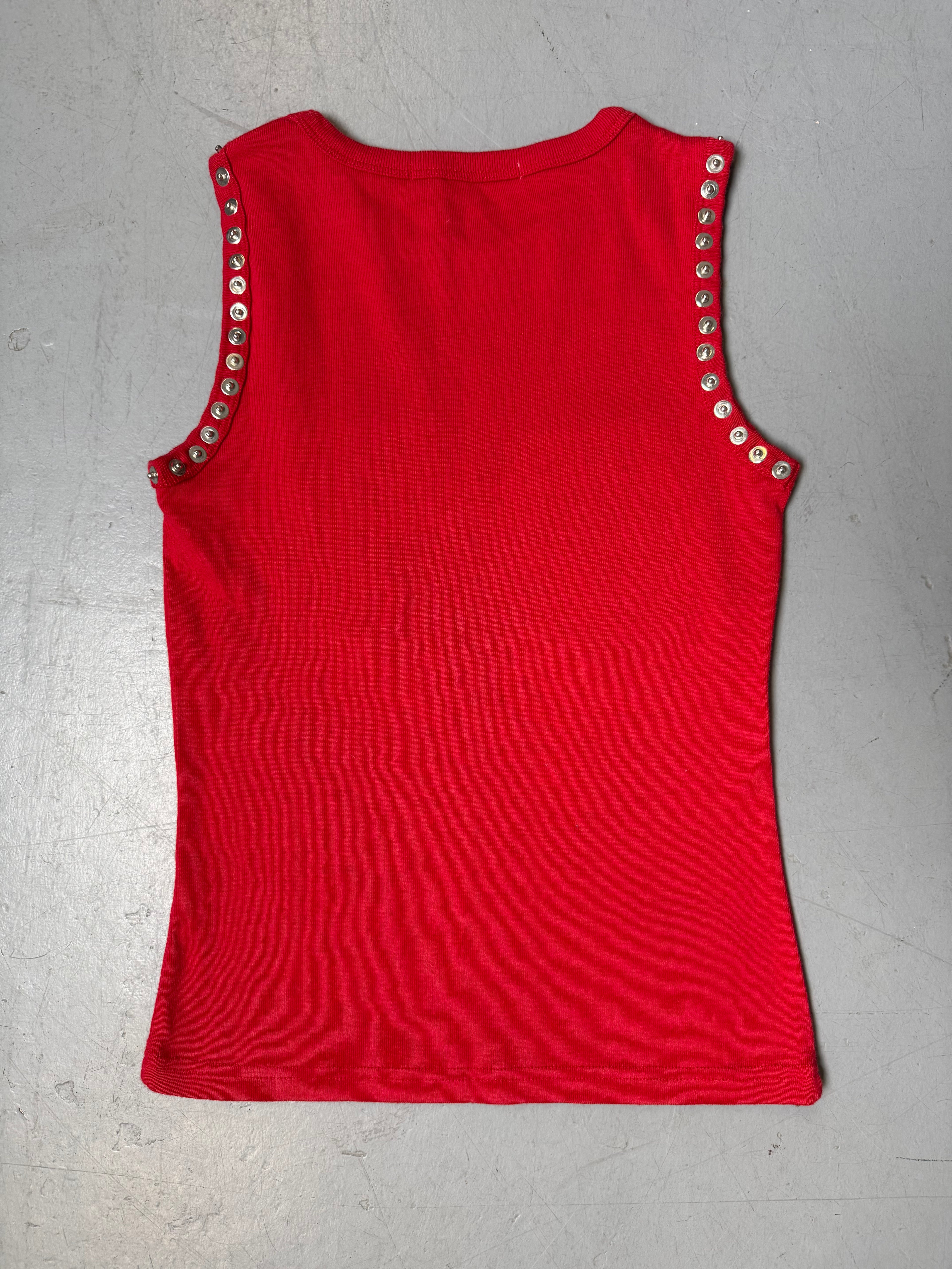 Vintage Penny Silvian Red Studded Tank Top für Damen. Y2K Secondhand 200s Fashion.