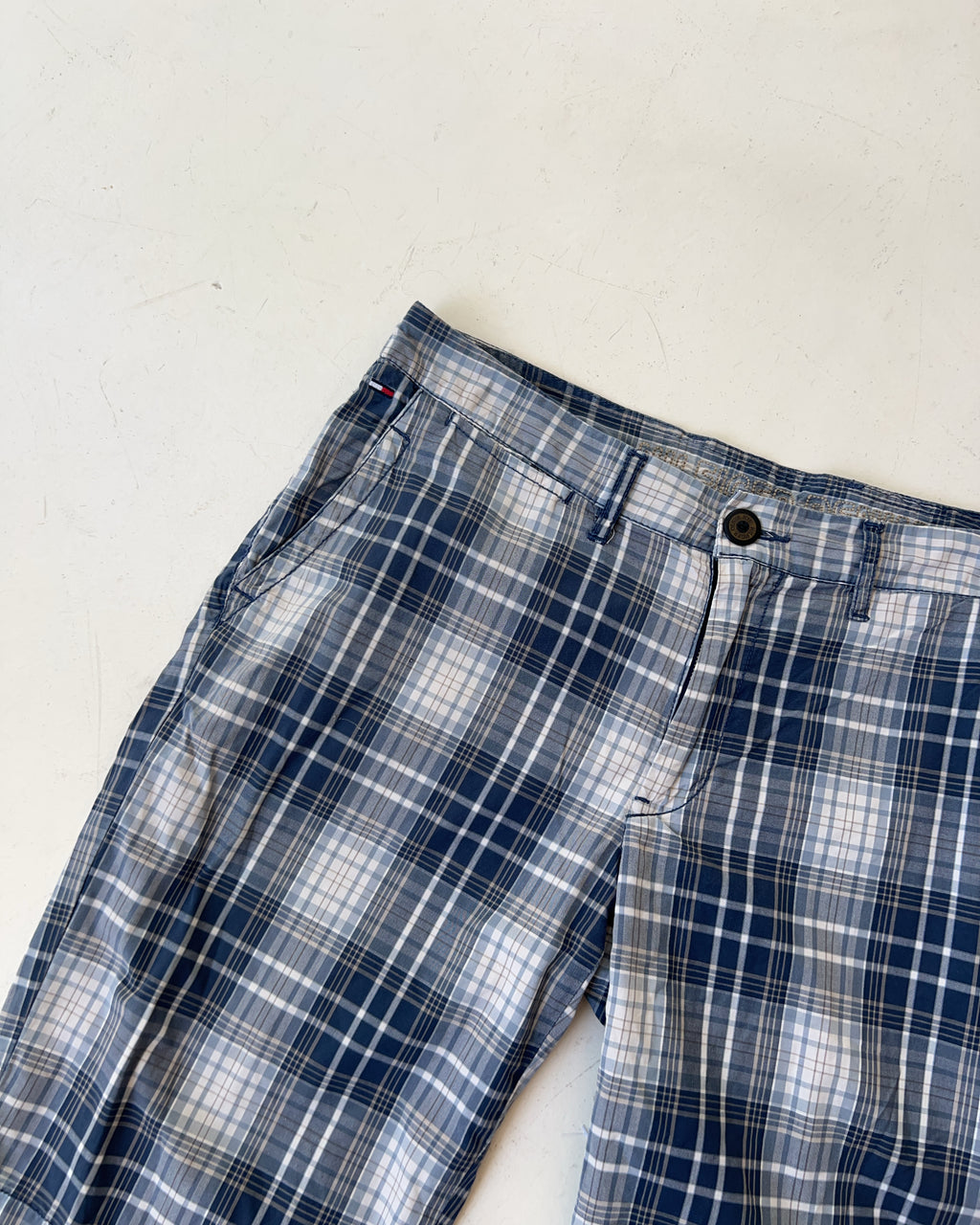 Vintage Tommy Hilfiger Shorts (M/L)