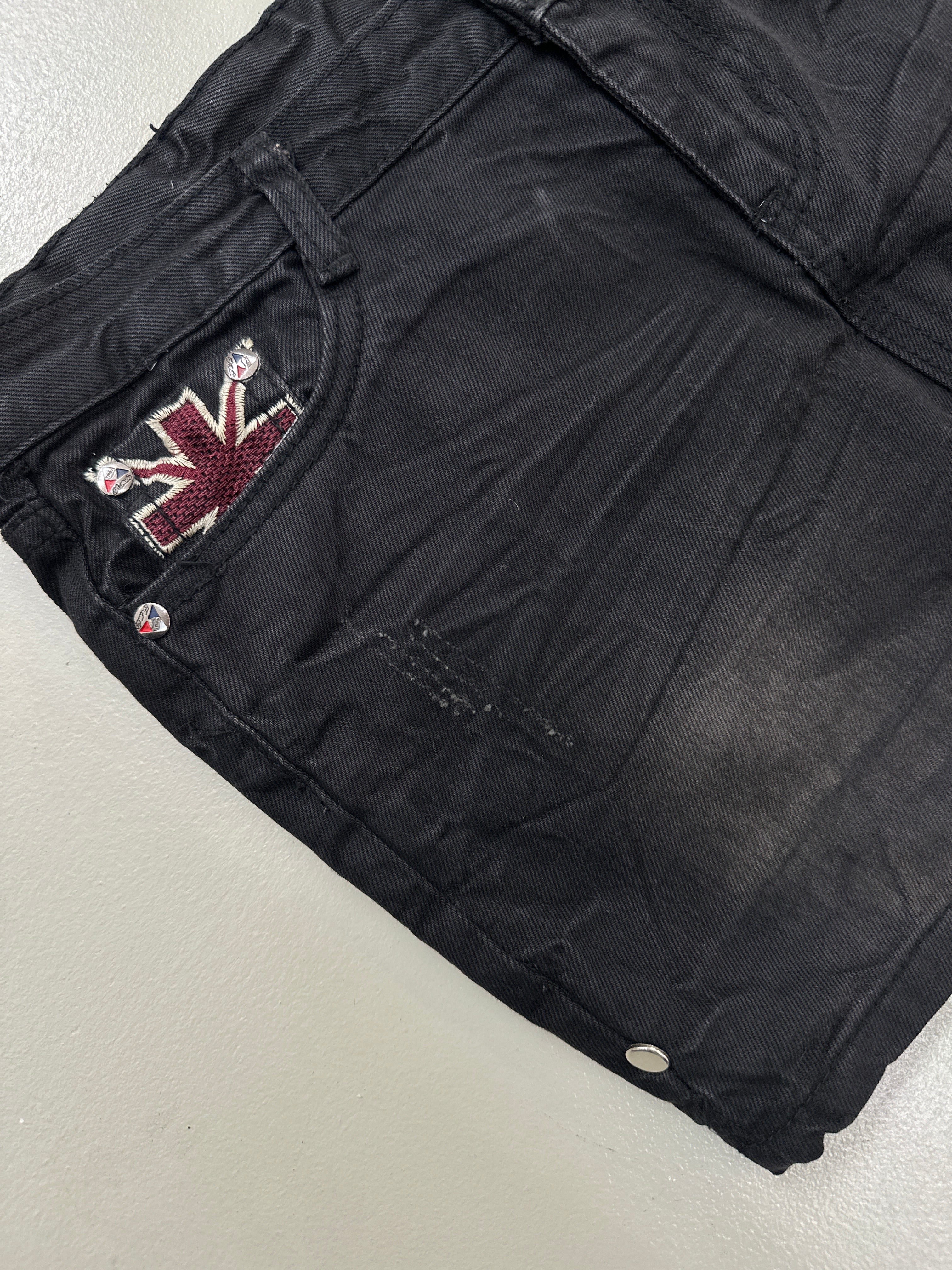 Vintage Black UK Flag Mini Skirt für Frauen. Y2K Second Hand 2000s Fashion