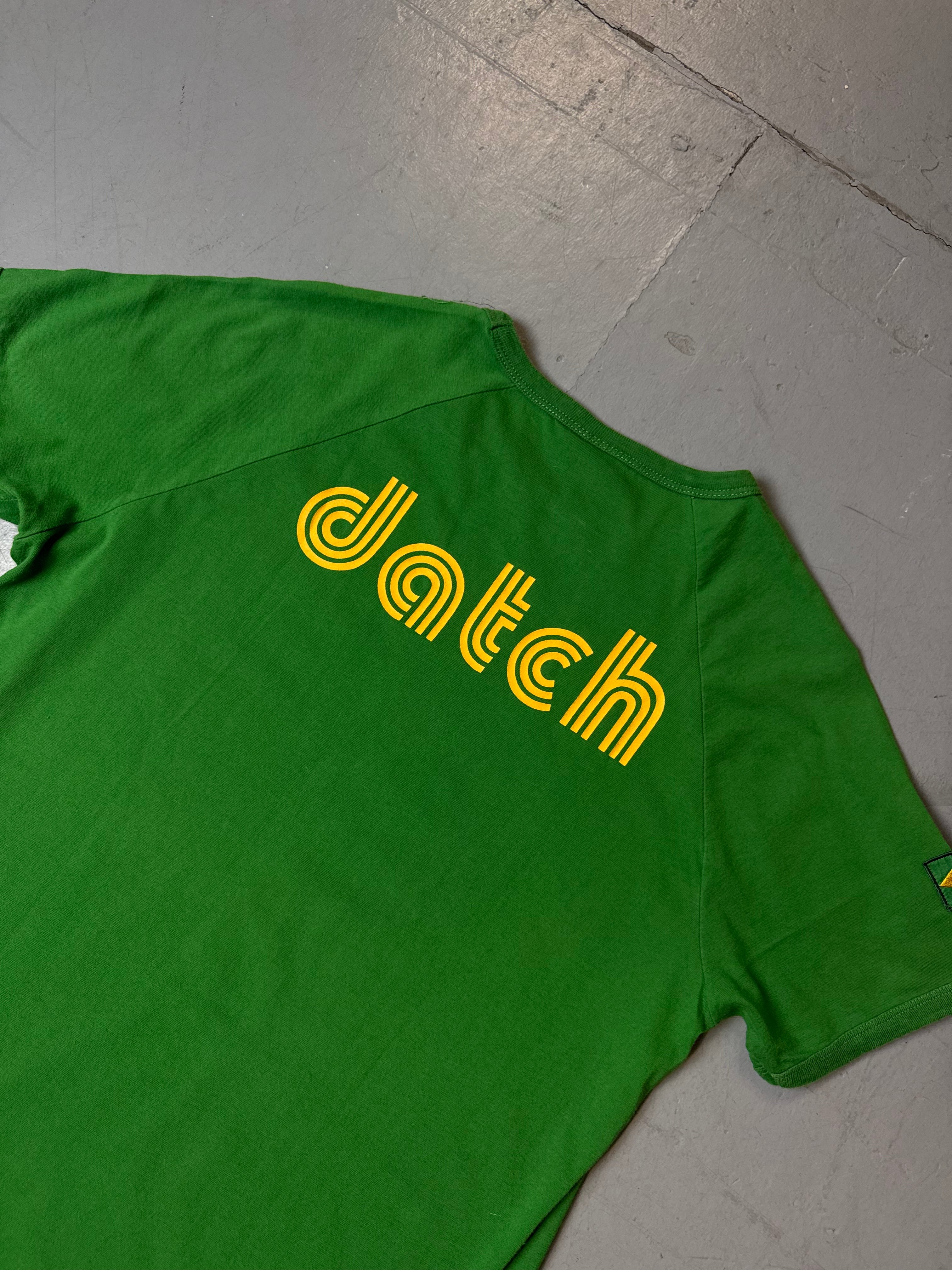 Vintage Datch Rio De Janeiro T-Shirt für Herren. Y2K Second Hand 2000s Fashion 