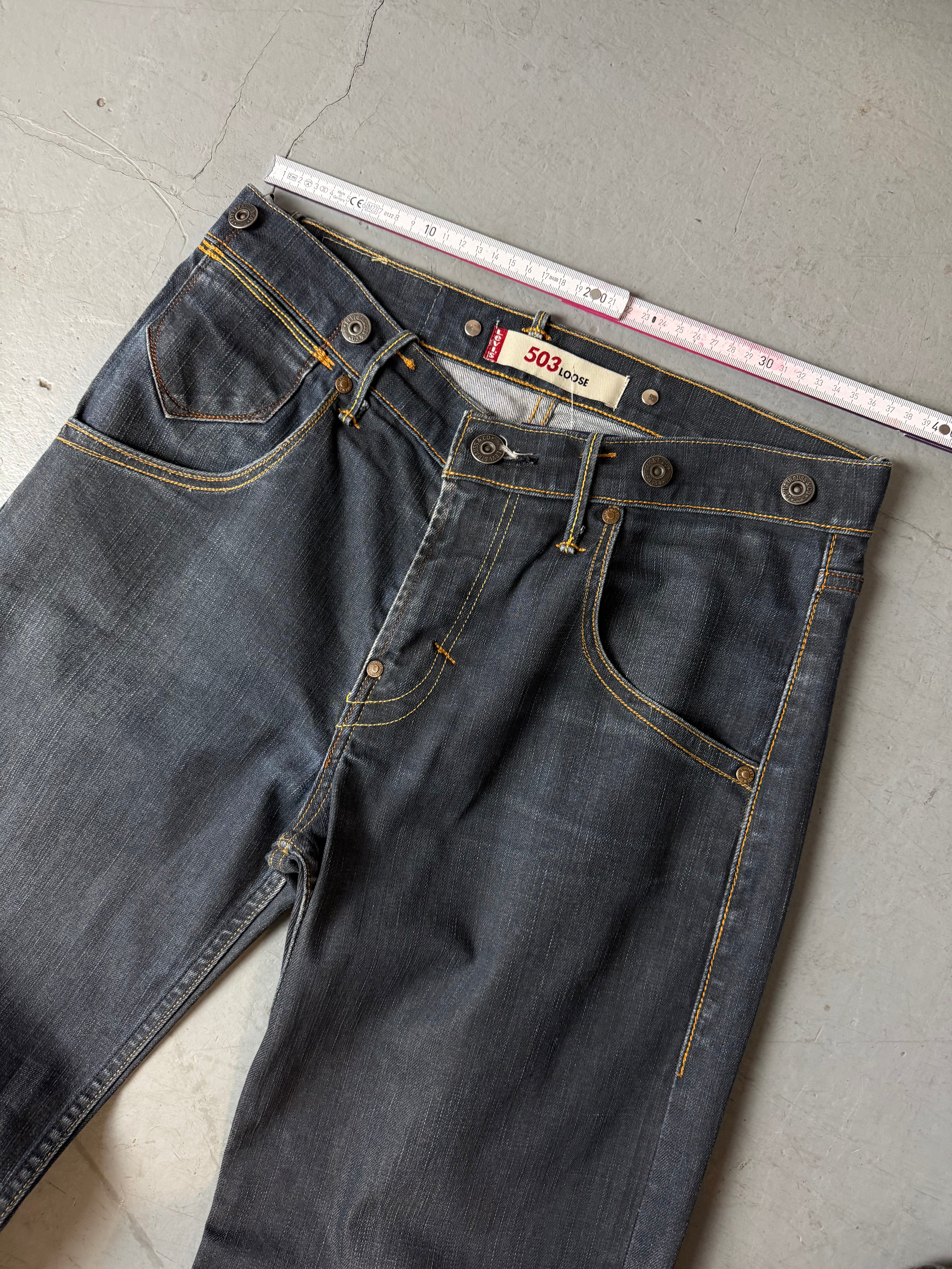 Vintage Levis 503 Loose Straight Leg Denim für Herren. Y2K Second Hand 2000s Fashion