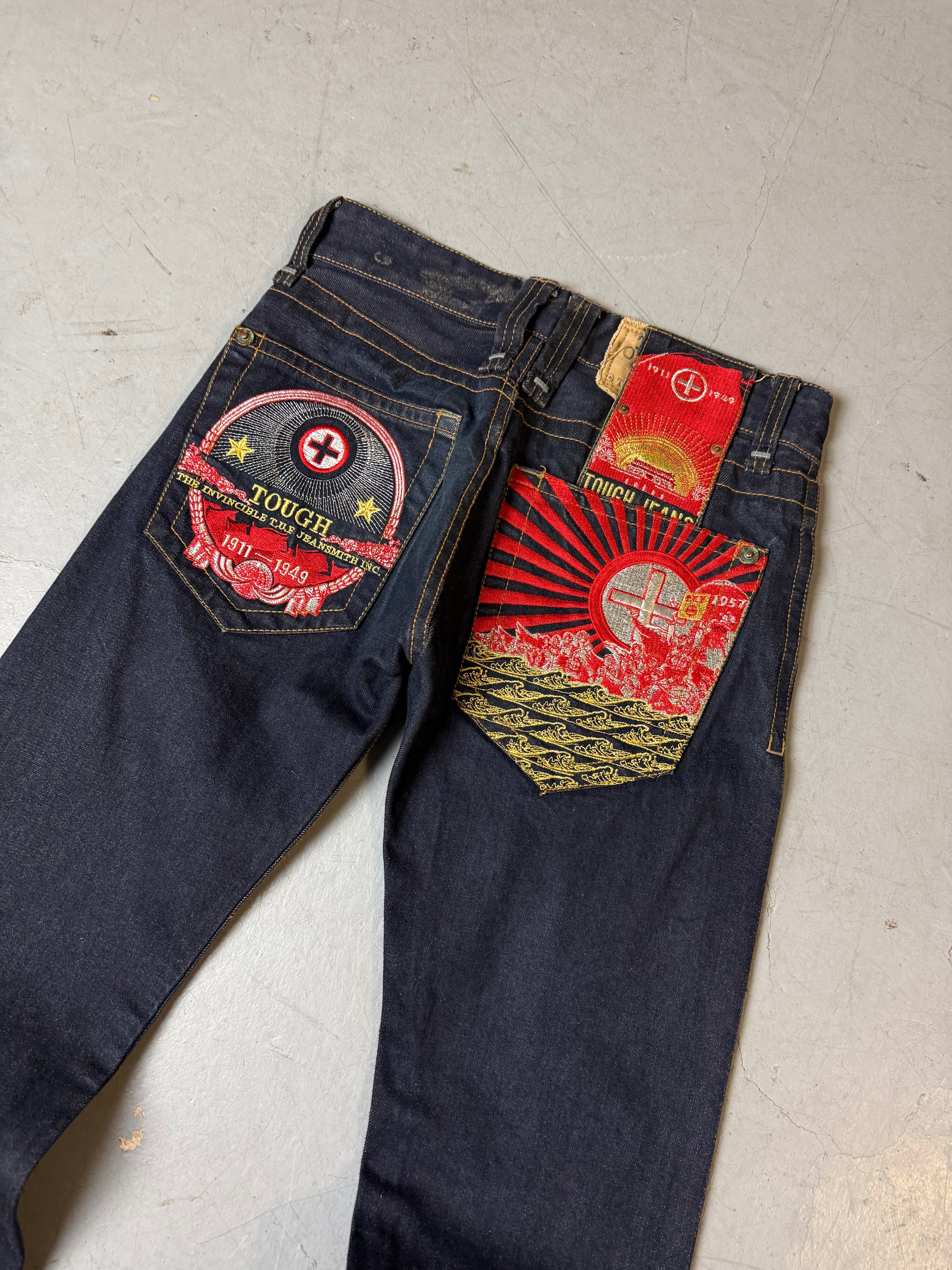 Detailliertes Produktbild von Vintage Tough Jeansmith Dark Blue Straight Leg Denim S/M von hinten