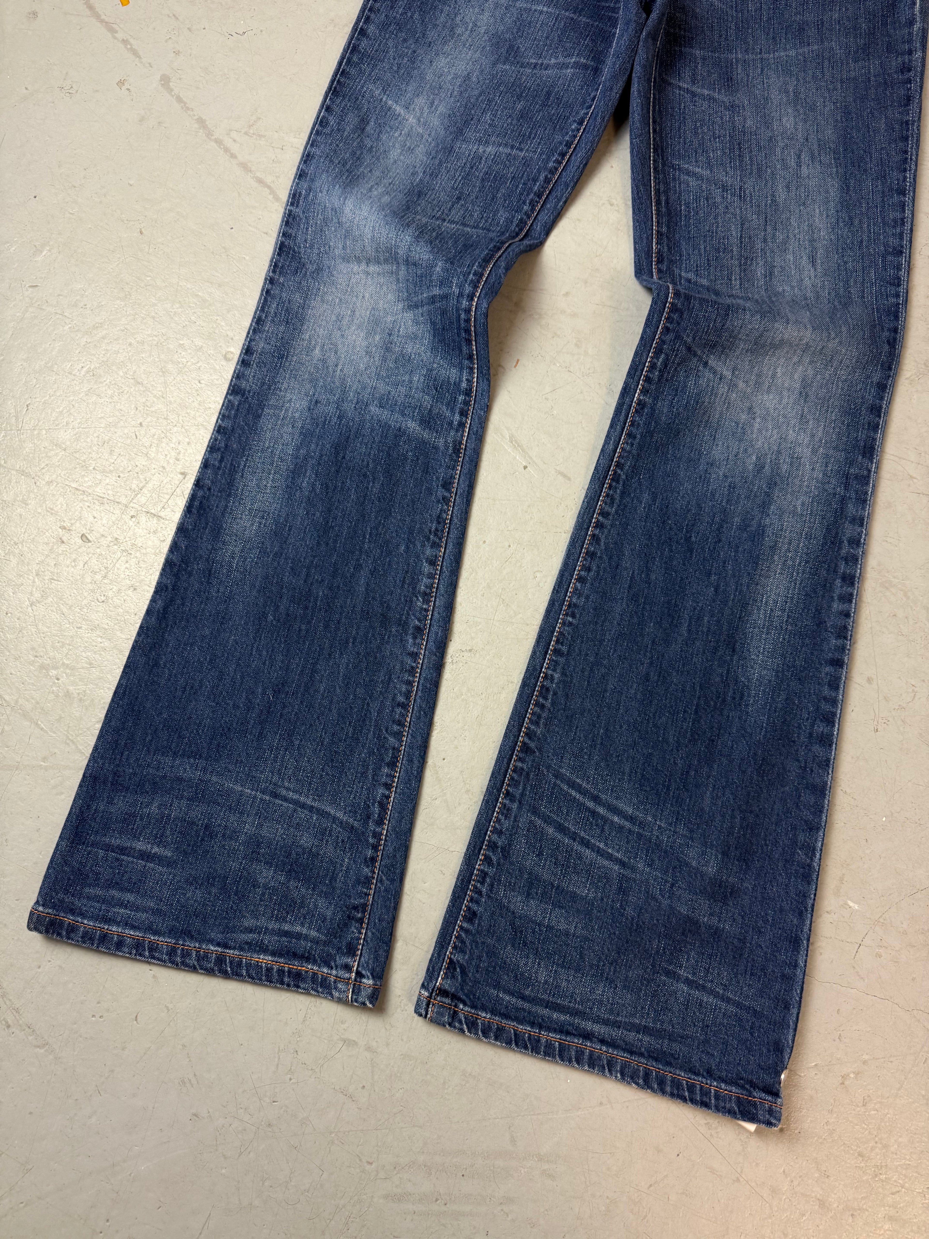 Vintage Levi’s Bootcut Jeans für Frauen. Y2K 2000s Fashion 