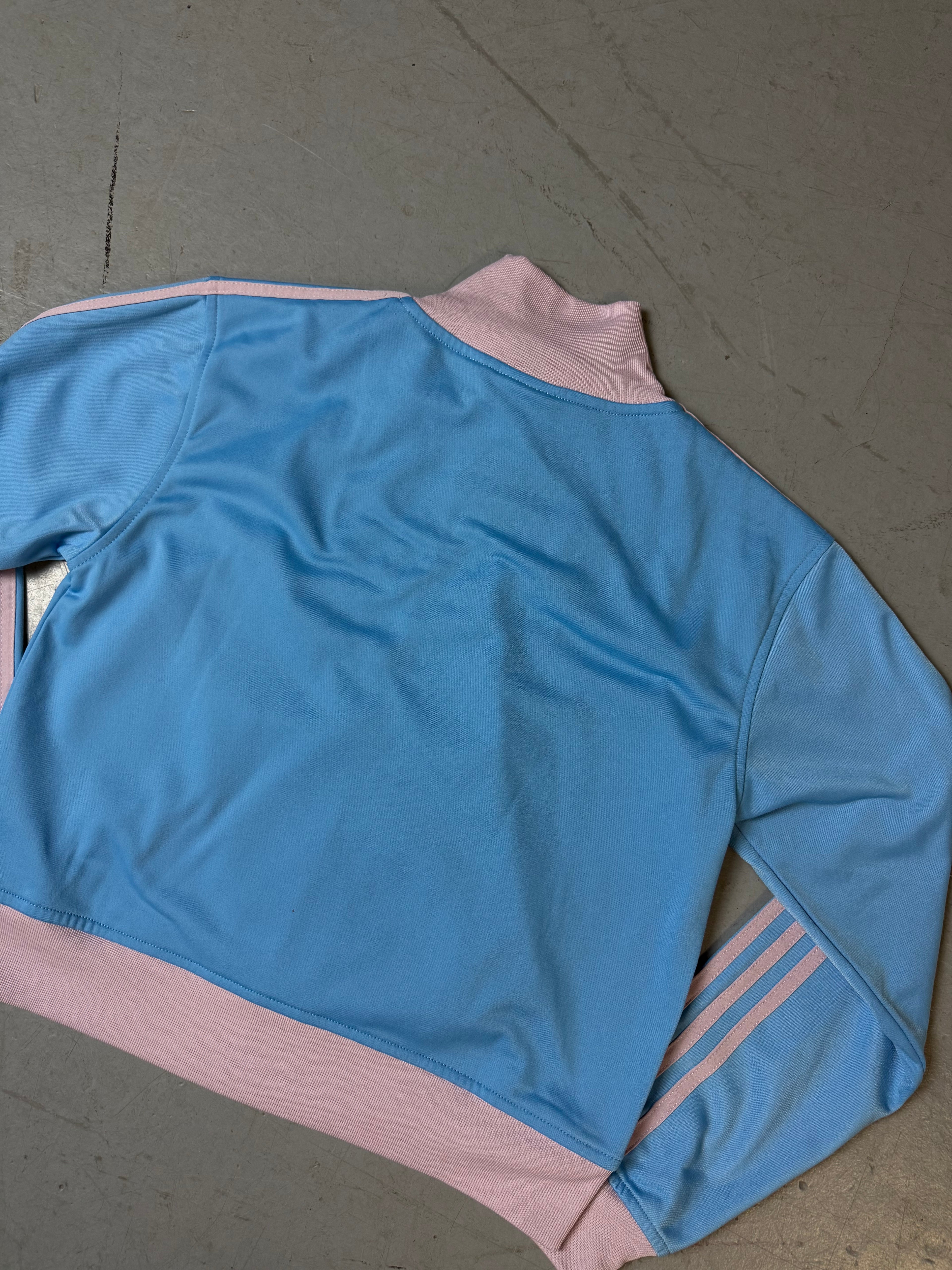 Ein babyblaues Track Set von Adidas vintage Y2K tracksuit 