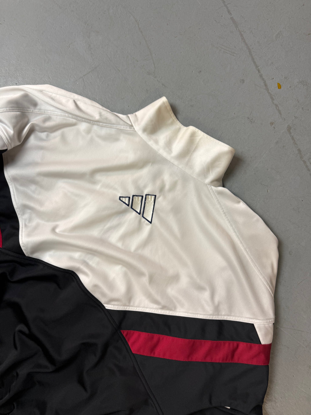 Vintage Adidas White and Black Trackjacket XL
