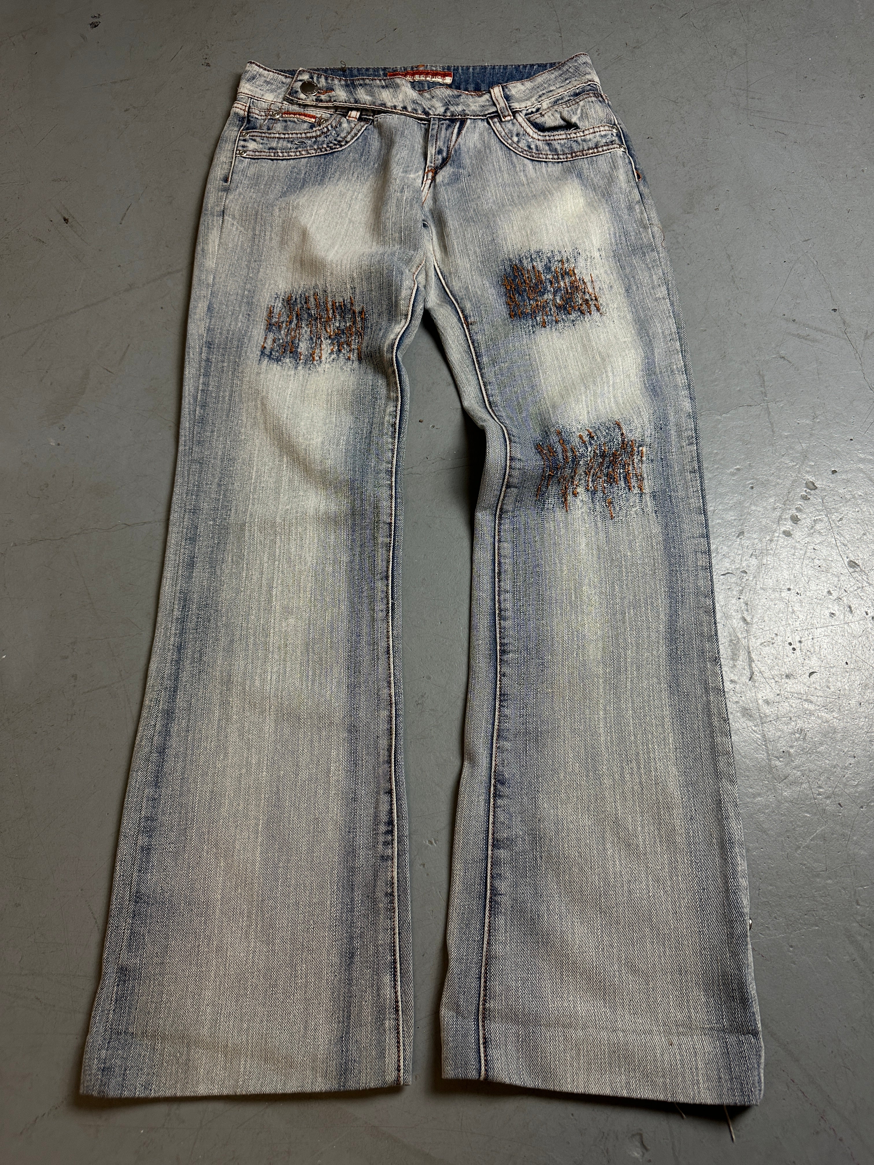 Produktbild von Vintage Washed Denim with Orange Stitching S/M von vorne