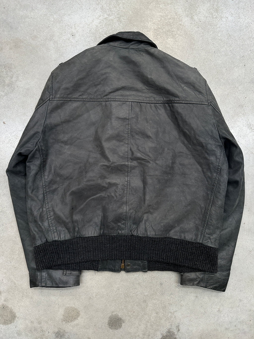Vintage Grey Italian Leather Jacket Für Männer. Y2K Second Hand 2000s Fashion 