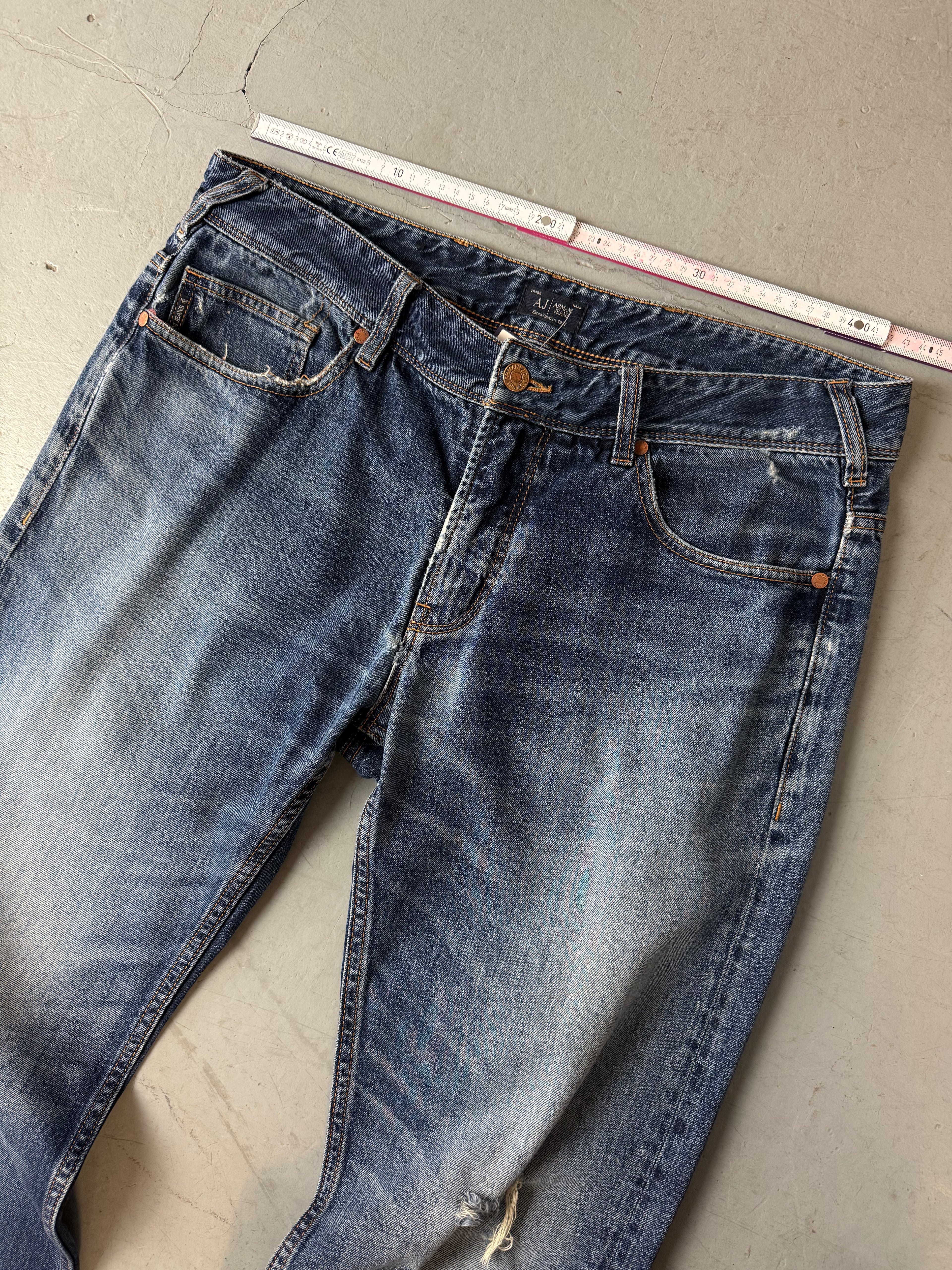 Vintage Armani Jeans Baggy Straight Leg Denim für Herren. Y2K Second Hand 2000s Fashion