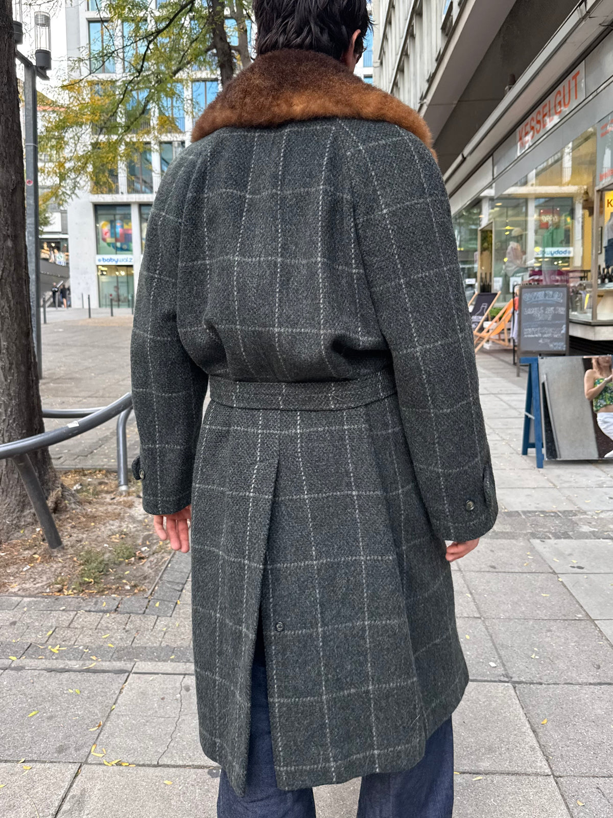 Vintage Valentino Mantel (52)