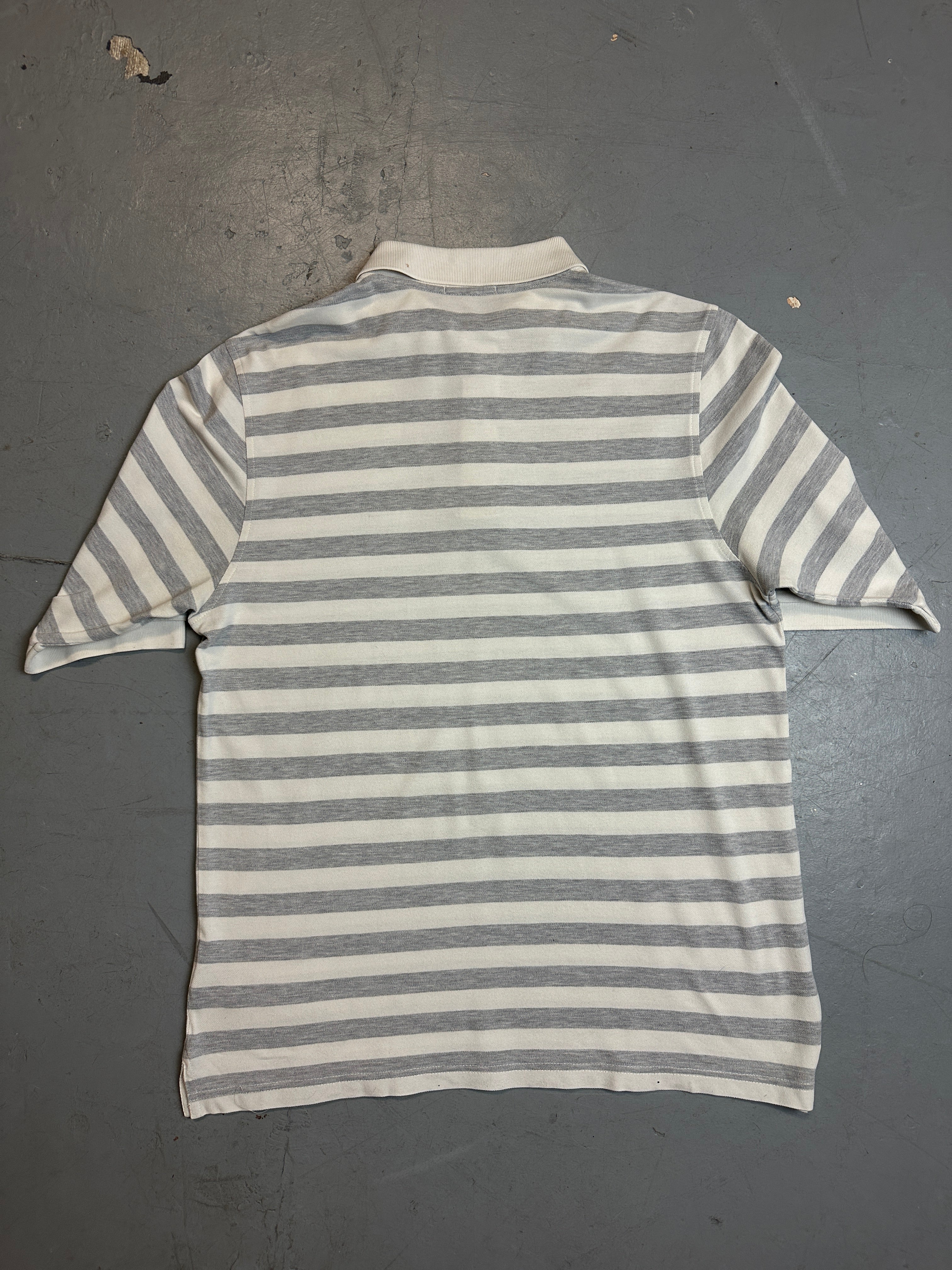 Vintage Burberry Grey/White Striped Polo Shirt für Herren. Y2K Second Hand 2000s Fashion