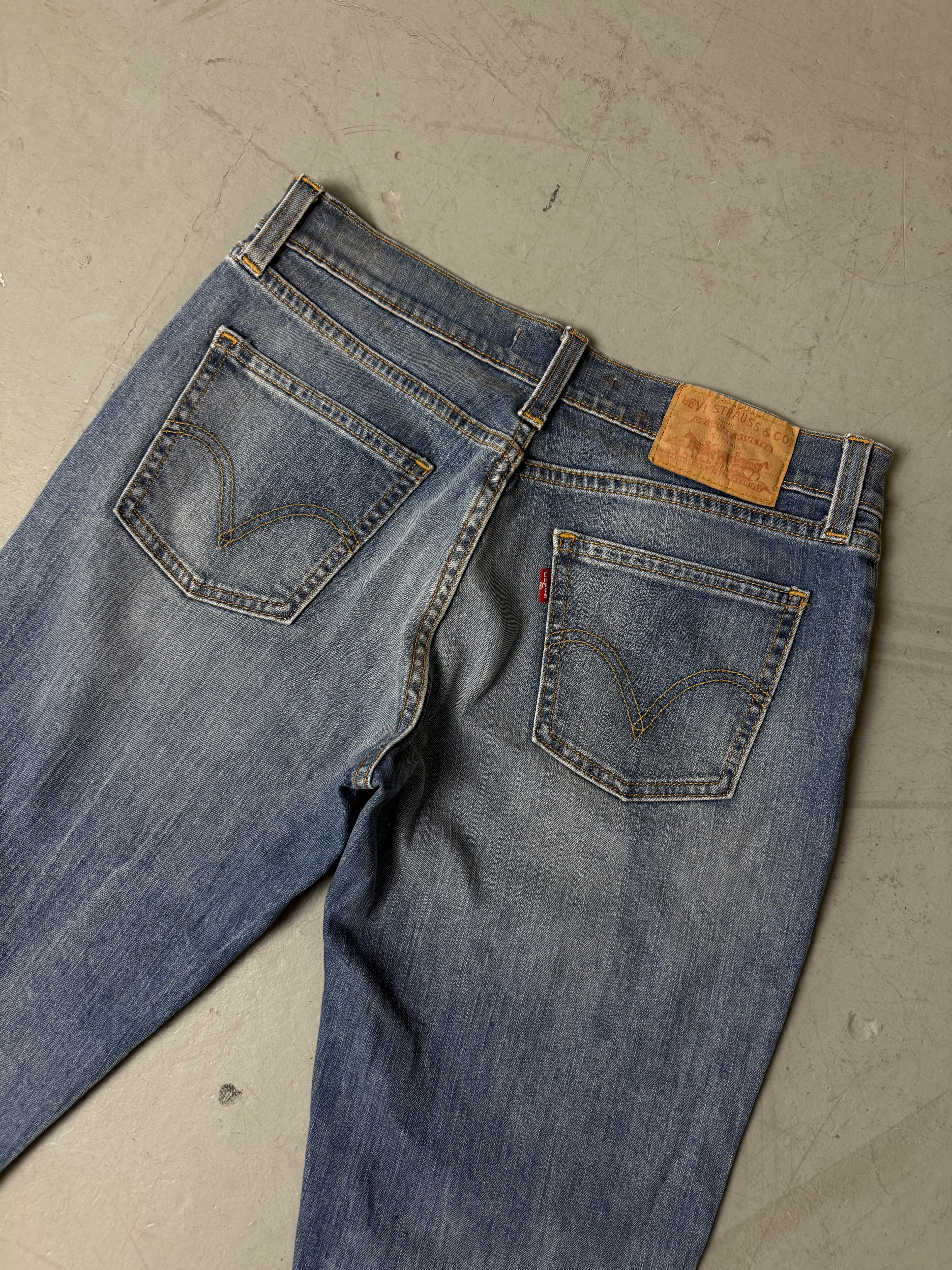 Eine blaue Levi’s denim im bootcut Schnitt in Größe M