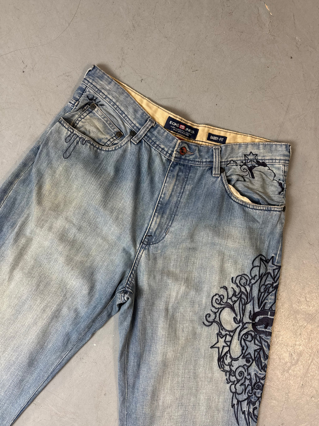 Detailliertes Produktbild von Vintage Ecko Unltd. Crazy Stitched Baggy Denim XL von vorne