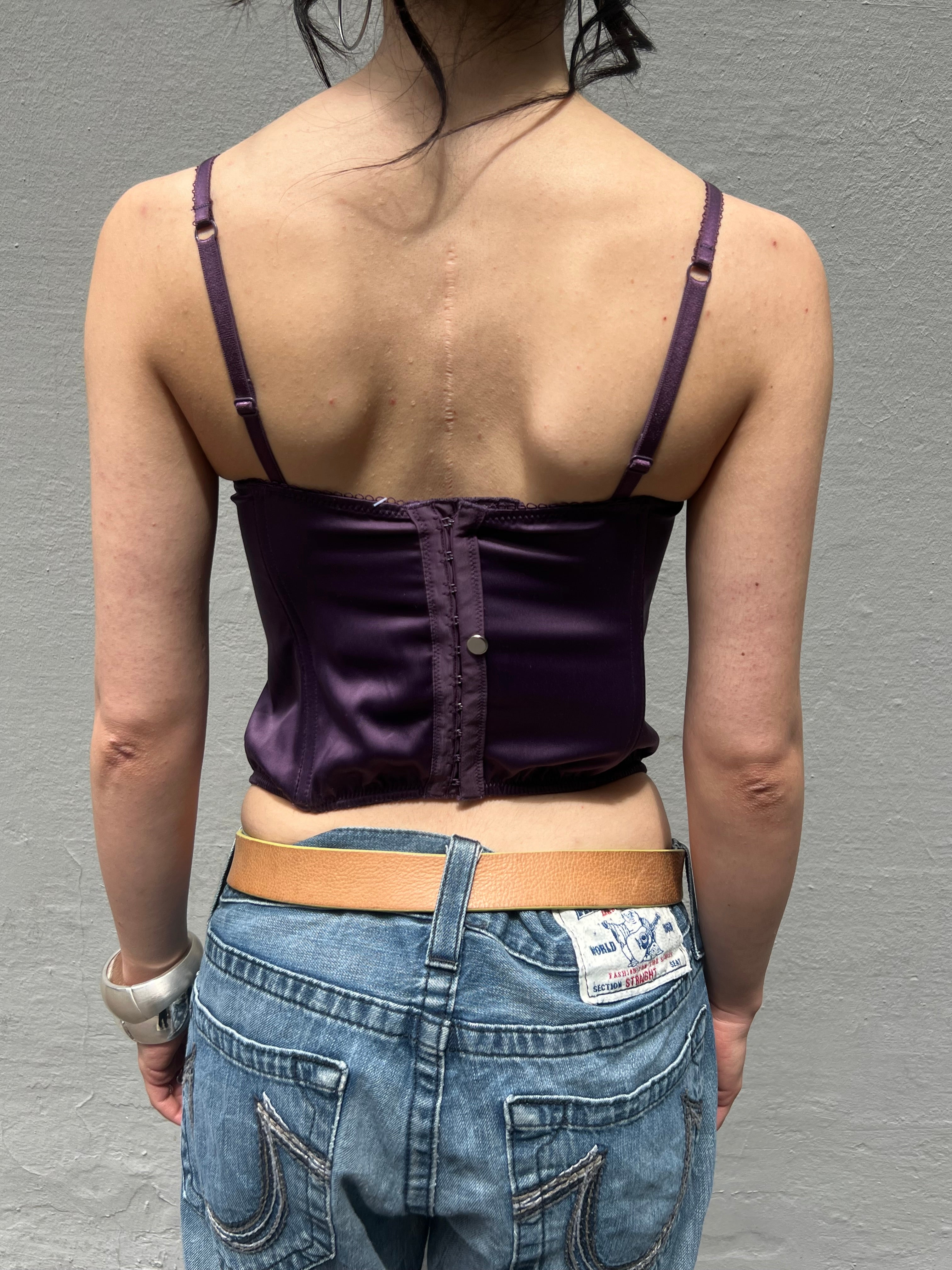 Tragebild lila corset hinten 