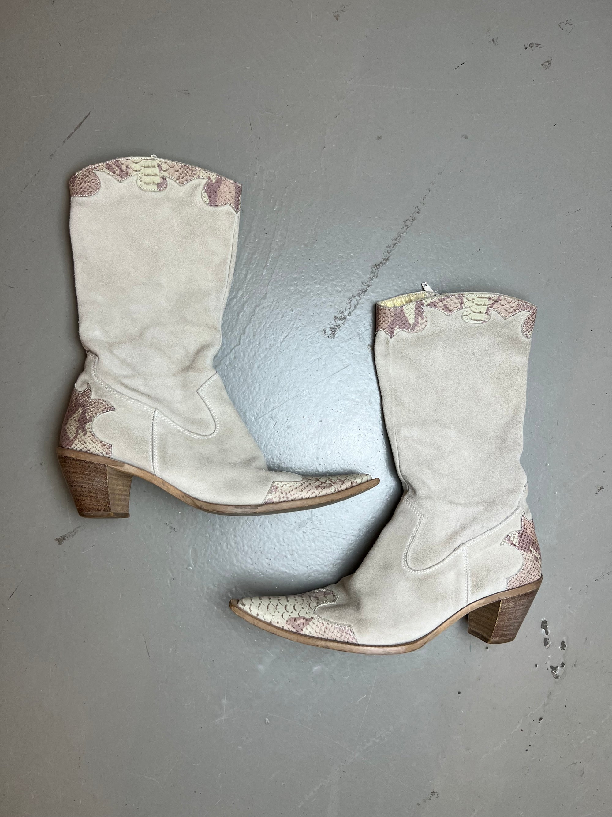 Vintage White/Beige Leather Detailed Cowboy Boots 38