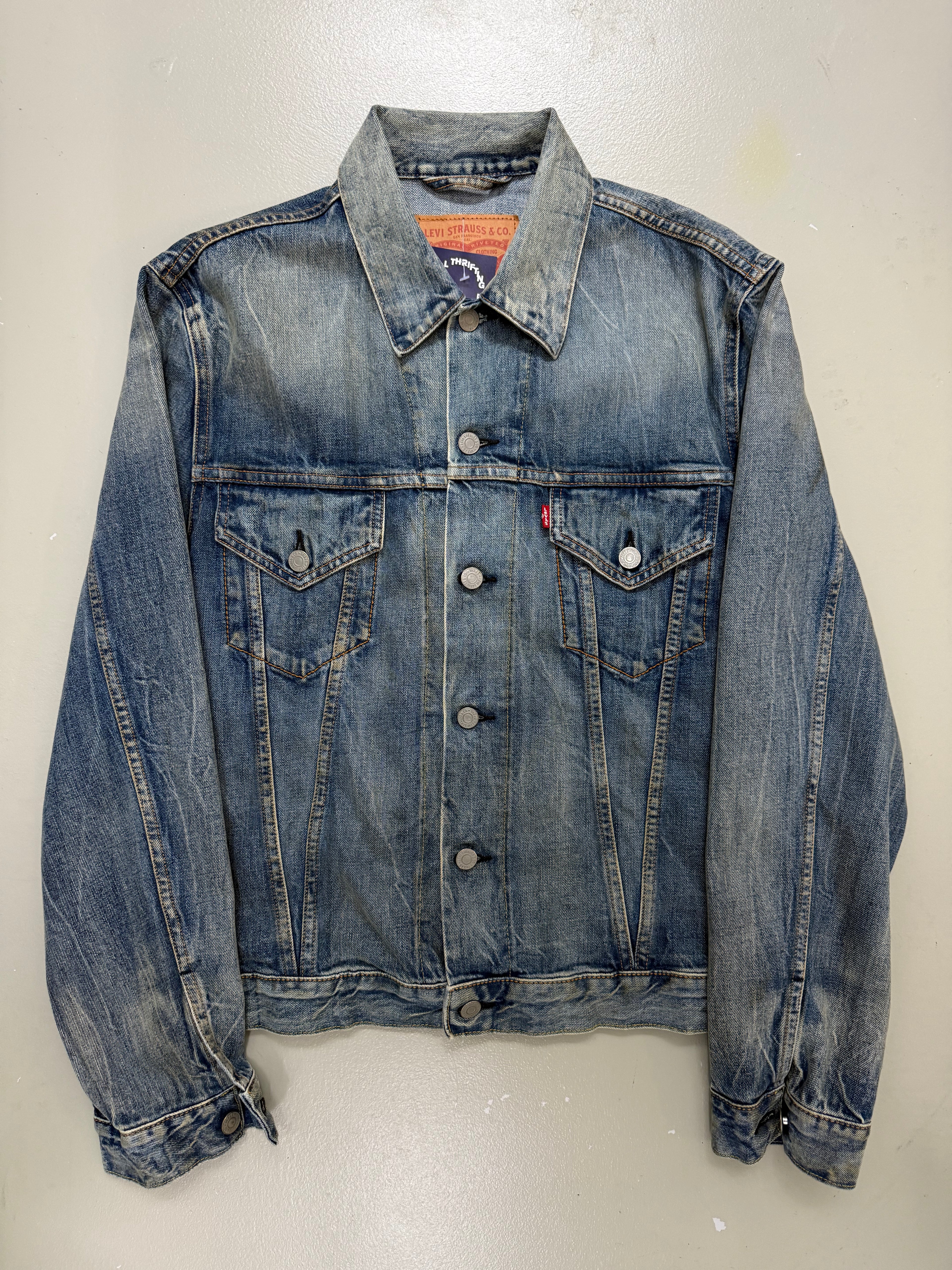 Vintage Levis Blue/Green Washed Denim Jacket für Herren. Y2K Second Hand 2000s Fashion