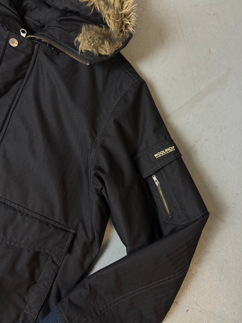 Vintage Woolrich Black Winter Jacket with Fur Hood M/L