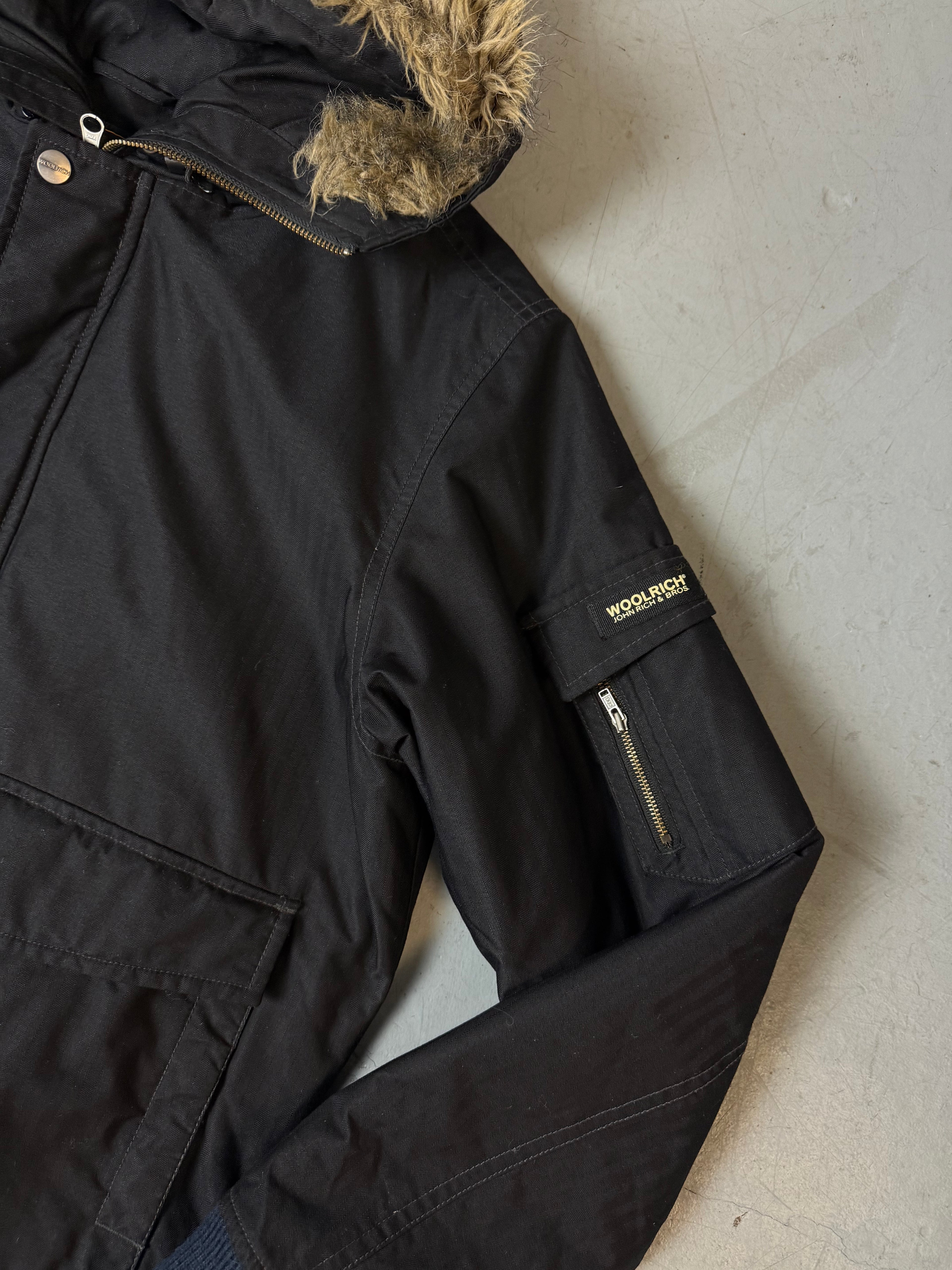 Vintage Woolrich Black Winter Jacket with Fur Hood M/L