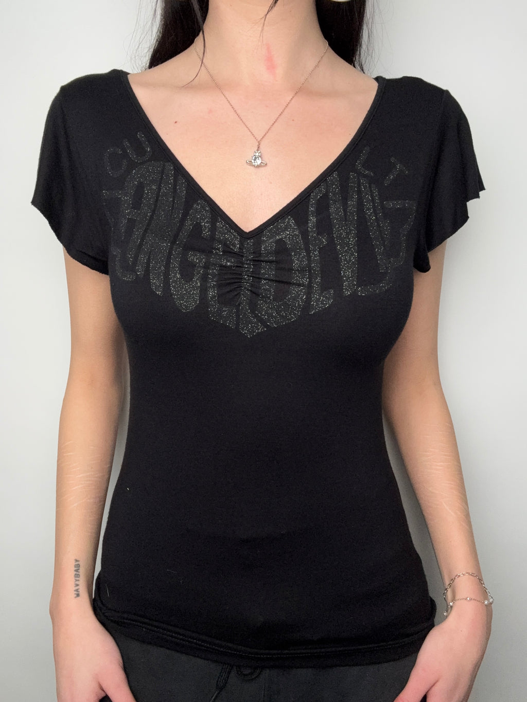 Vintage Black V-Neck Glitter Top for women. Y2K Second Hand 2000s Fashion.