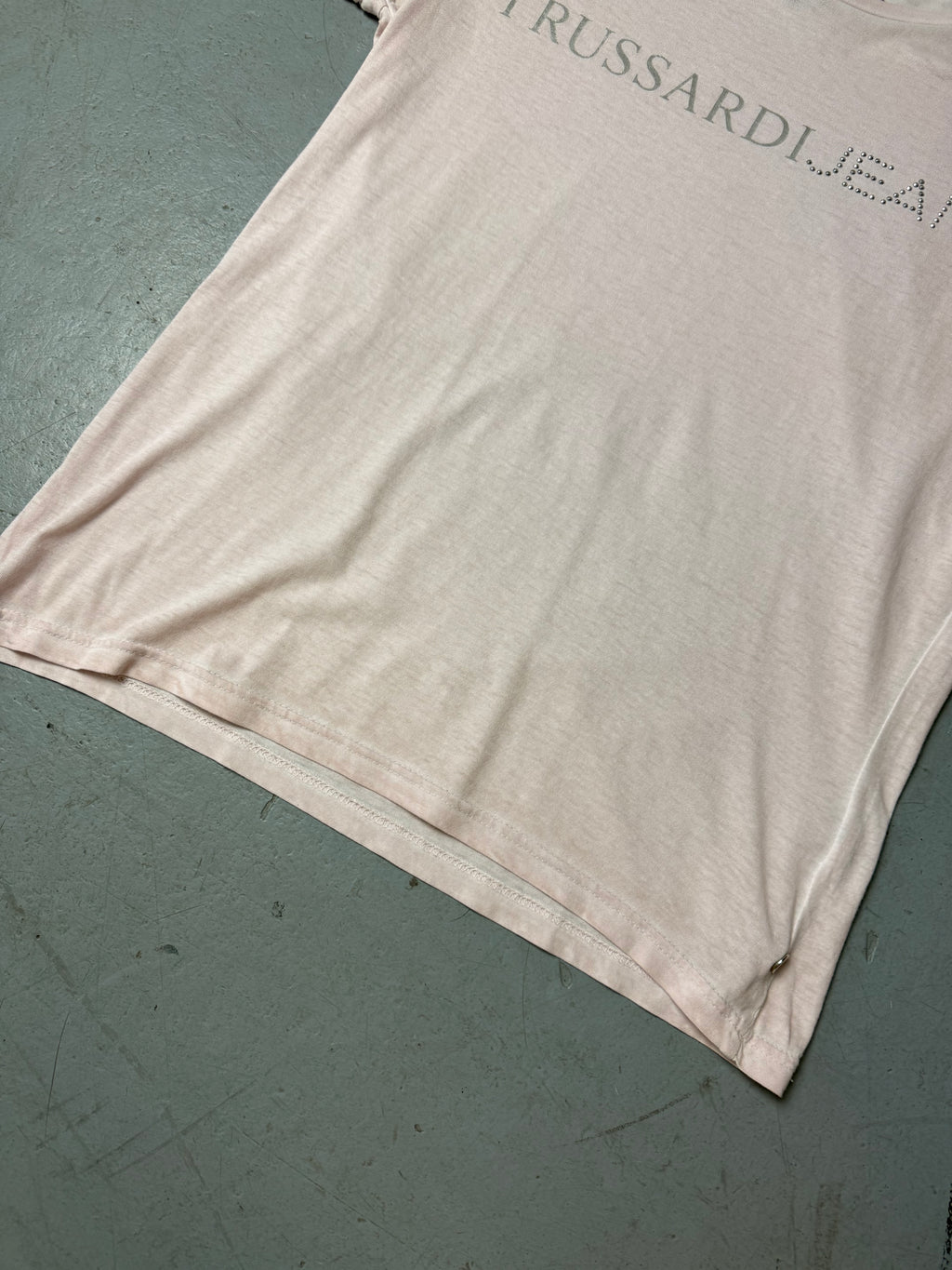 Vintage Trussardi Jeans Light Pink T-Shirt Whit nice glitter stones for girls. Y2K Second Hand 2000s Fashion 