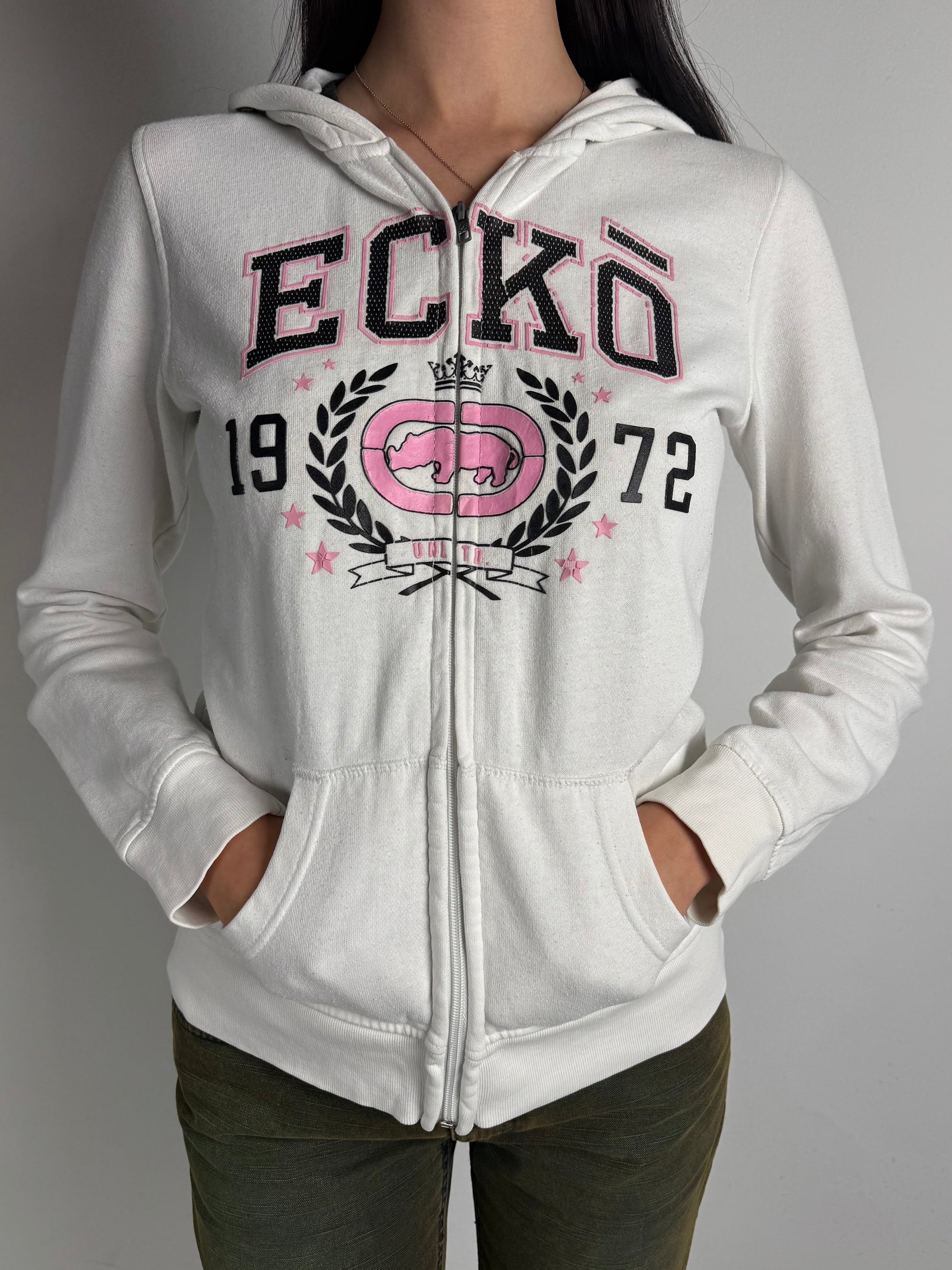Tragebild Vintage Ecko Unltd. White and Pink Zip Up Hoodie von vorne