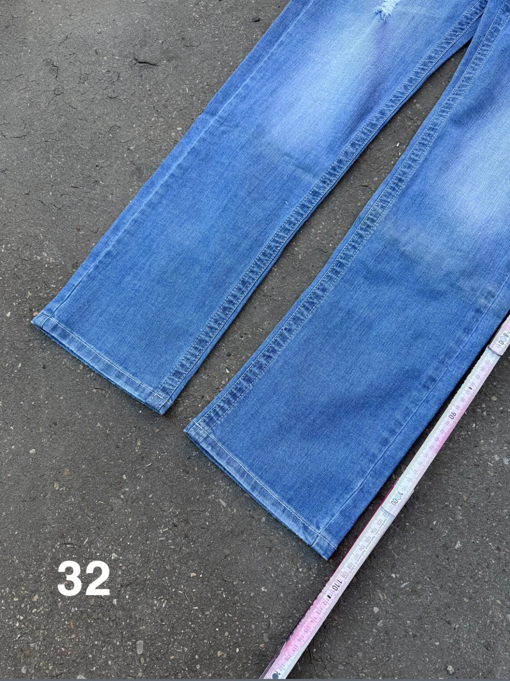 Y2K Laguna Beach „Huntington Beach“ Light Blue Mid Waist Denim für Damen. Y2K 2000s Fashion