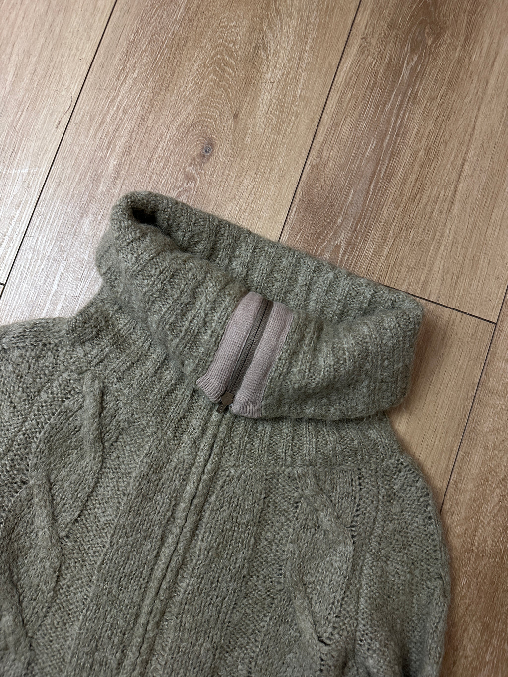 Ein Knit Zipper von Gas mit hohem Kragen Vintage Y2K 