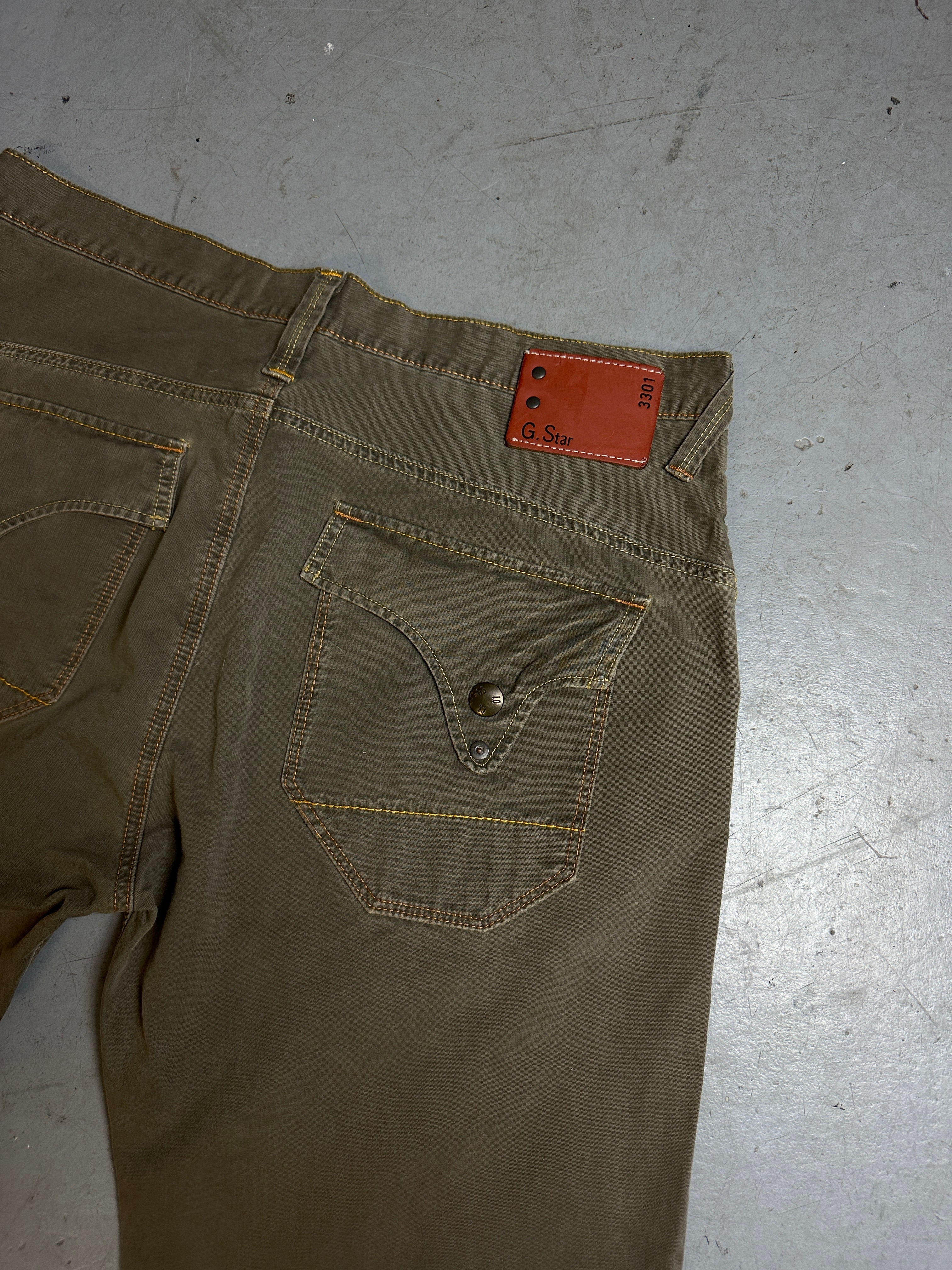 Detailliertes Produktbild von Vintage G-Star Raw Denim M/L von hinten