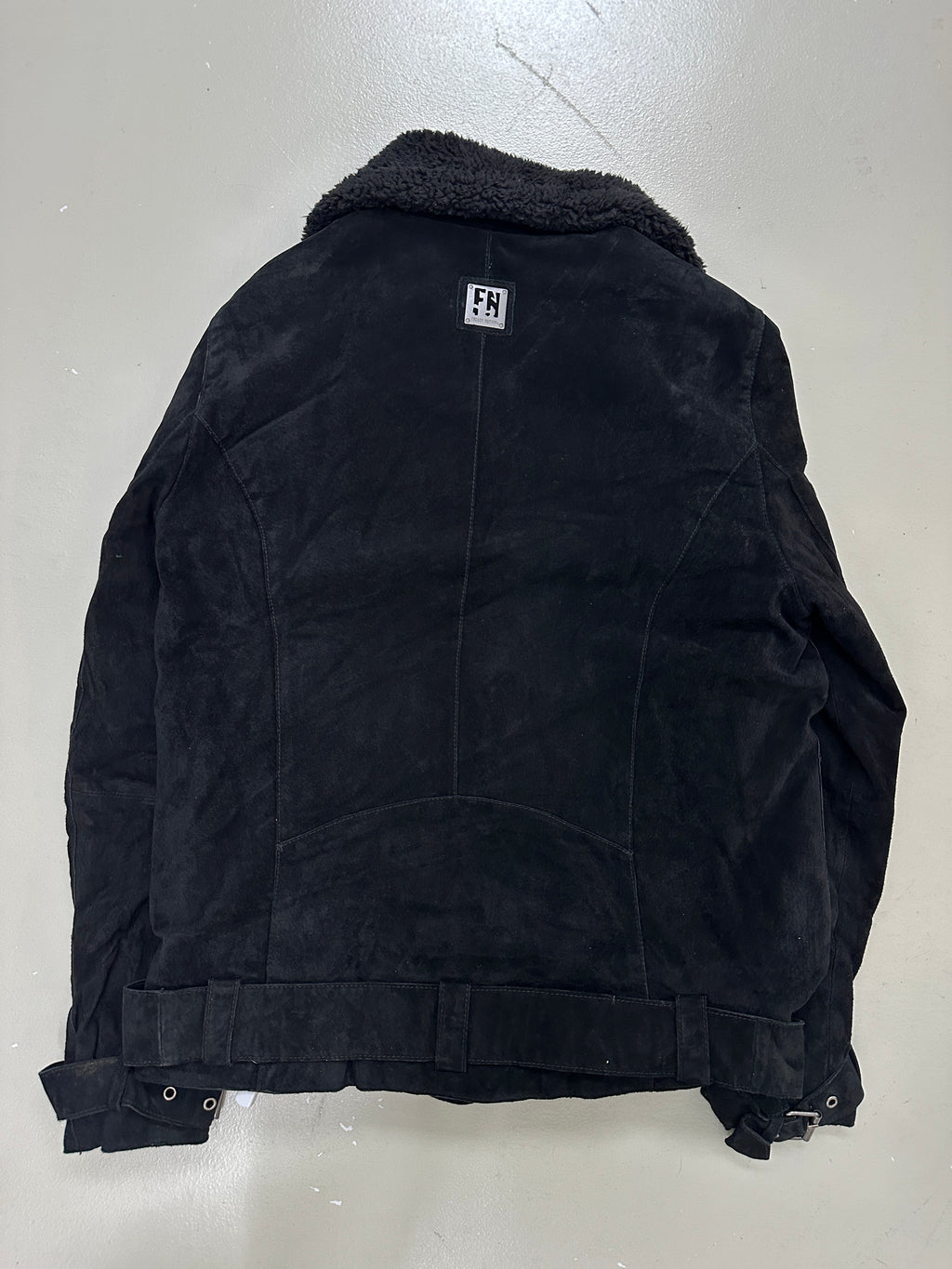 Vintage Black Asymetrical Sherling Jacket
für Herren. Y2K Second Hand 2000s Fashion 