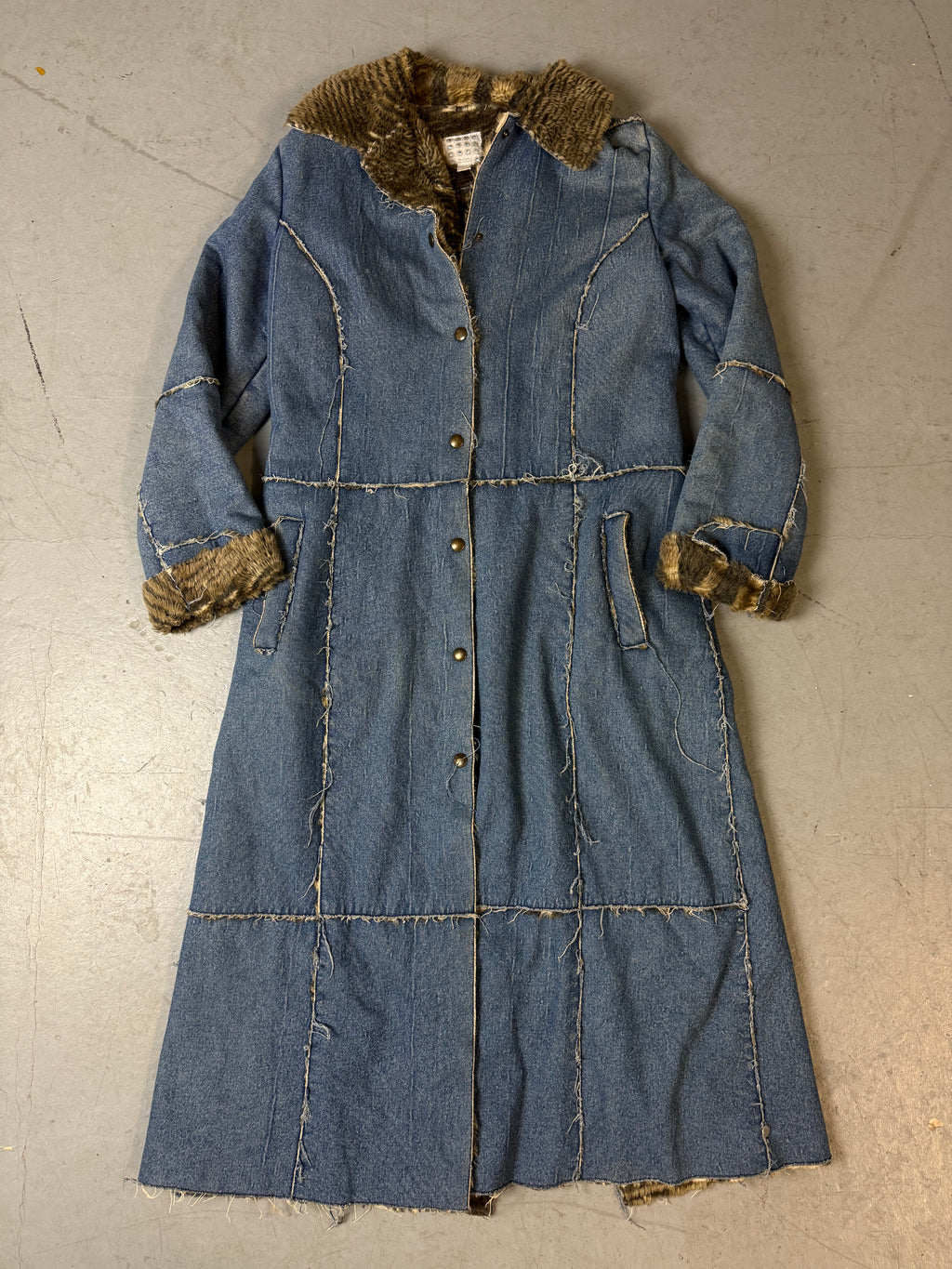 Vintage Denim Coat with Faux Fur Lining M