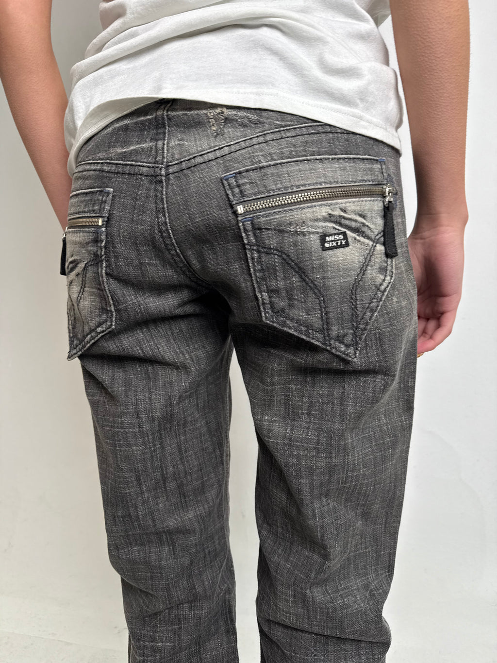 Graue low waist Y2K miss sixty bootcut jeans in M