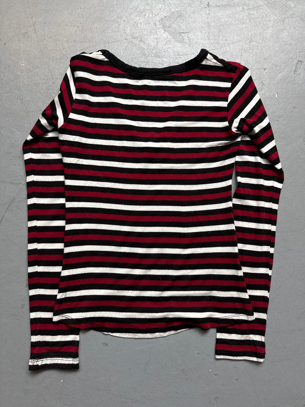 Vintage Timer Red Striped Longsleeve für Damen. Y2K Second Hand 2000s Fashion